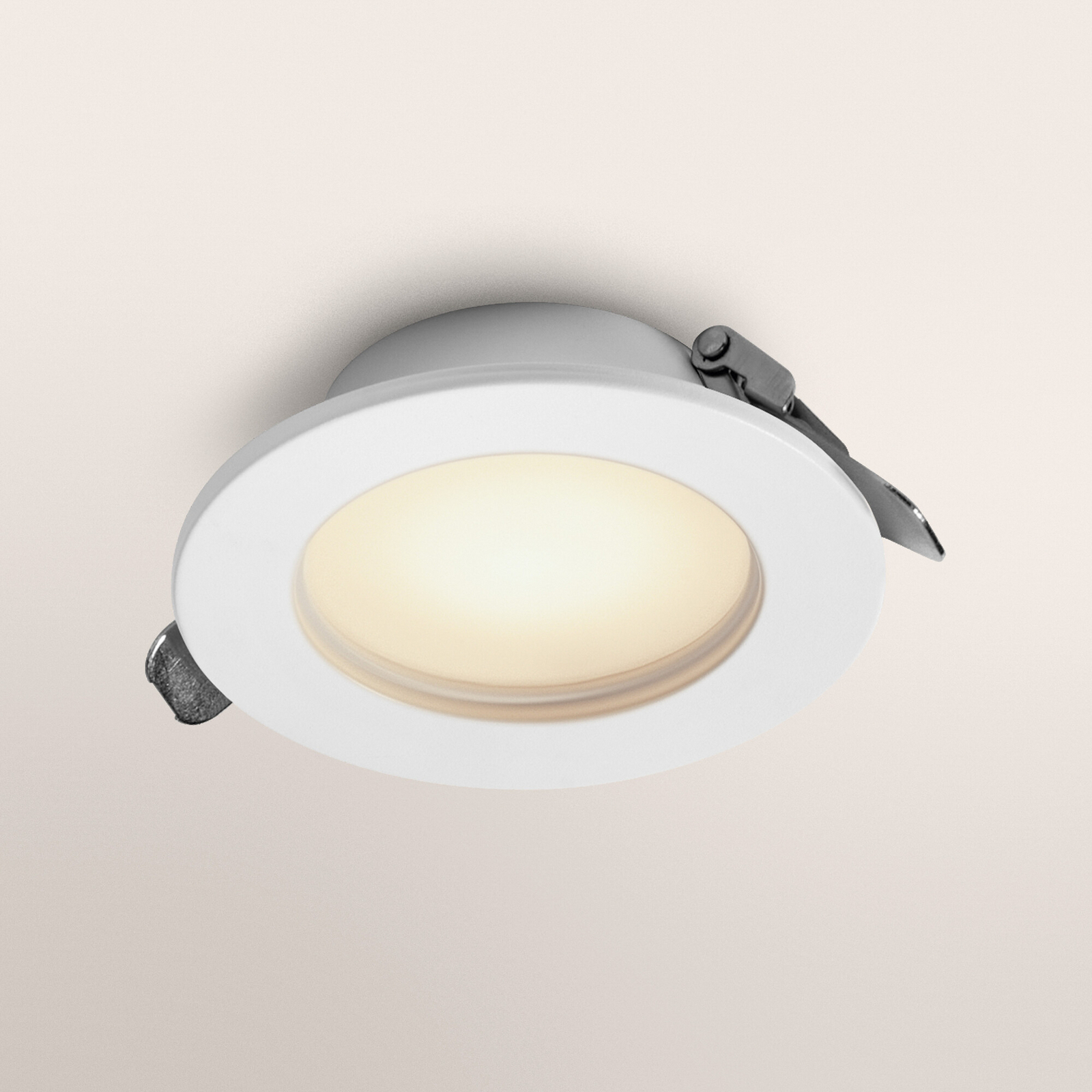 OSRAM LED iebūvējamā lampa ESSENTIAL, balta, Ø 9,7 cm, IP44, 3 gab. komplekts OSRAM LED iebūvējamā lampa ESSENTIAL, balta, Ø 9,7 cm, IP44, 3 gab. komplekts
