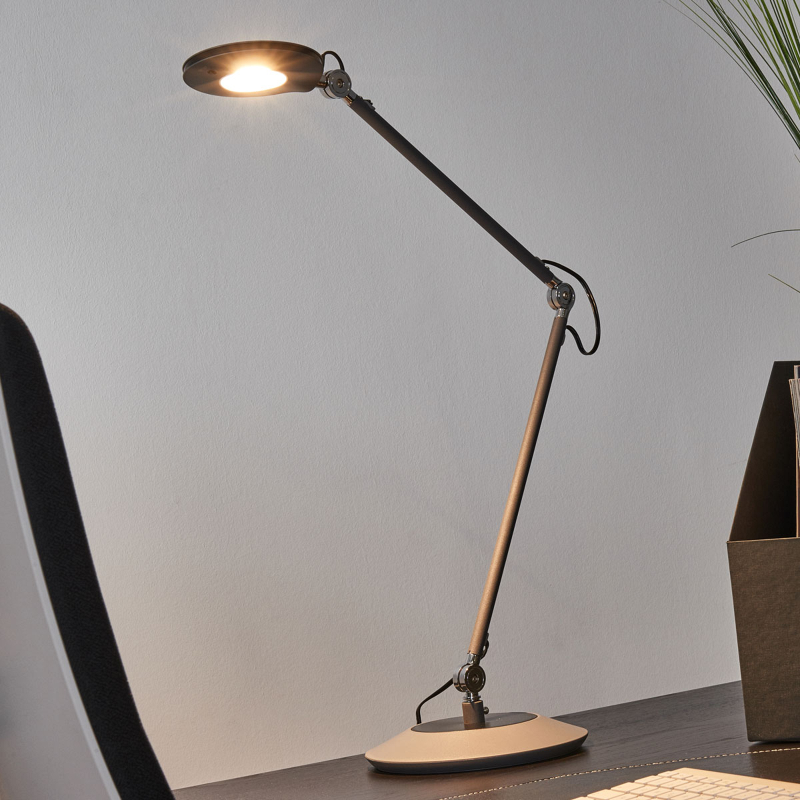 Anthrazitfarbene LED-Tischleuchte Roderic