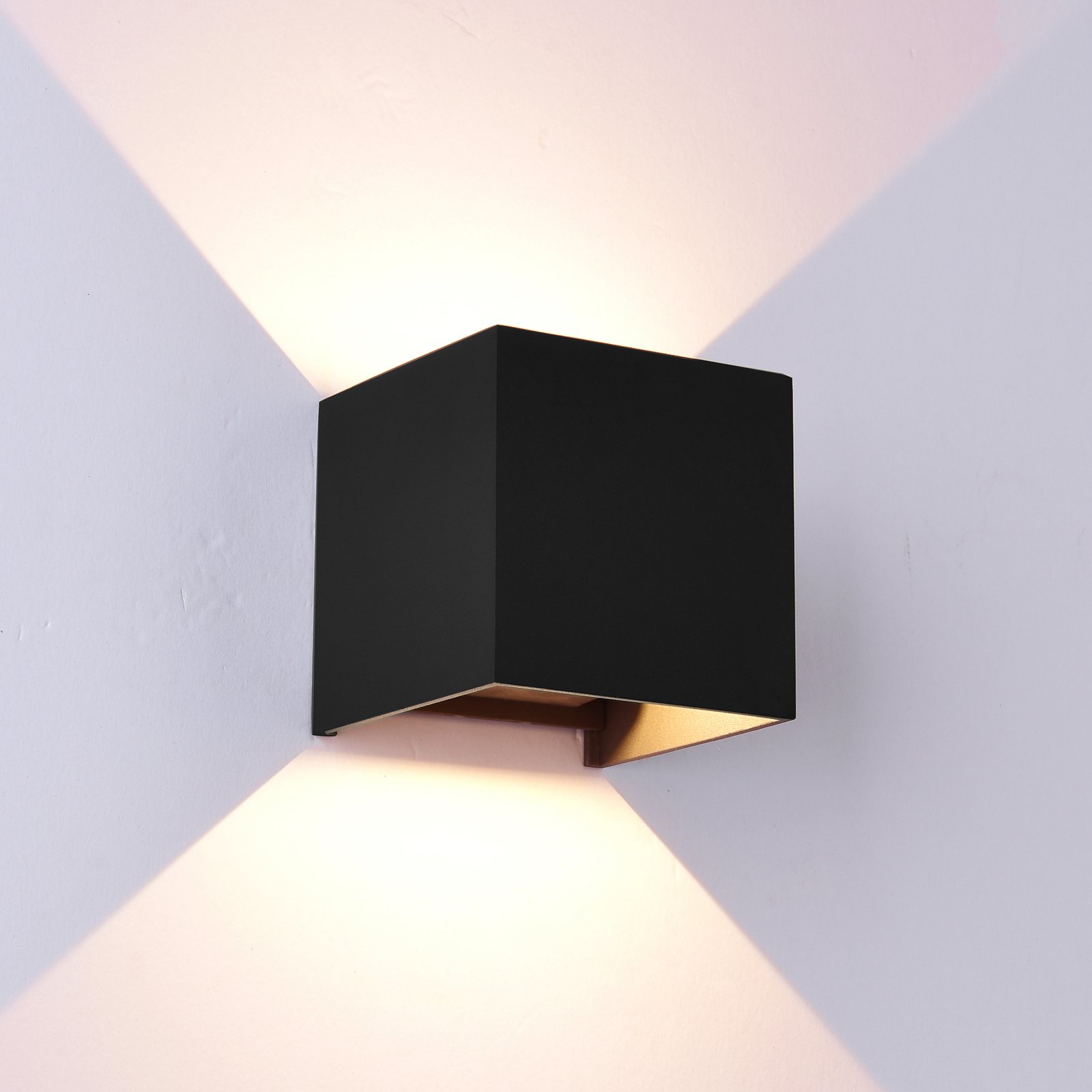 Aplique de exterior Davos LED, negro, angular, atenuable, aluminio
