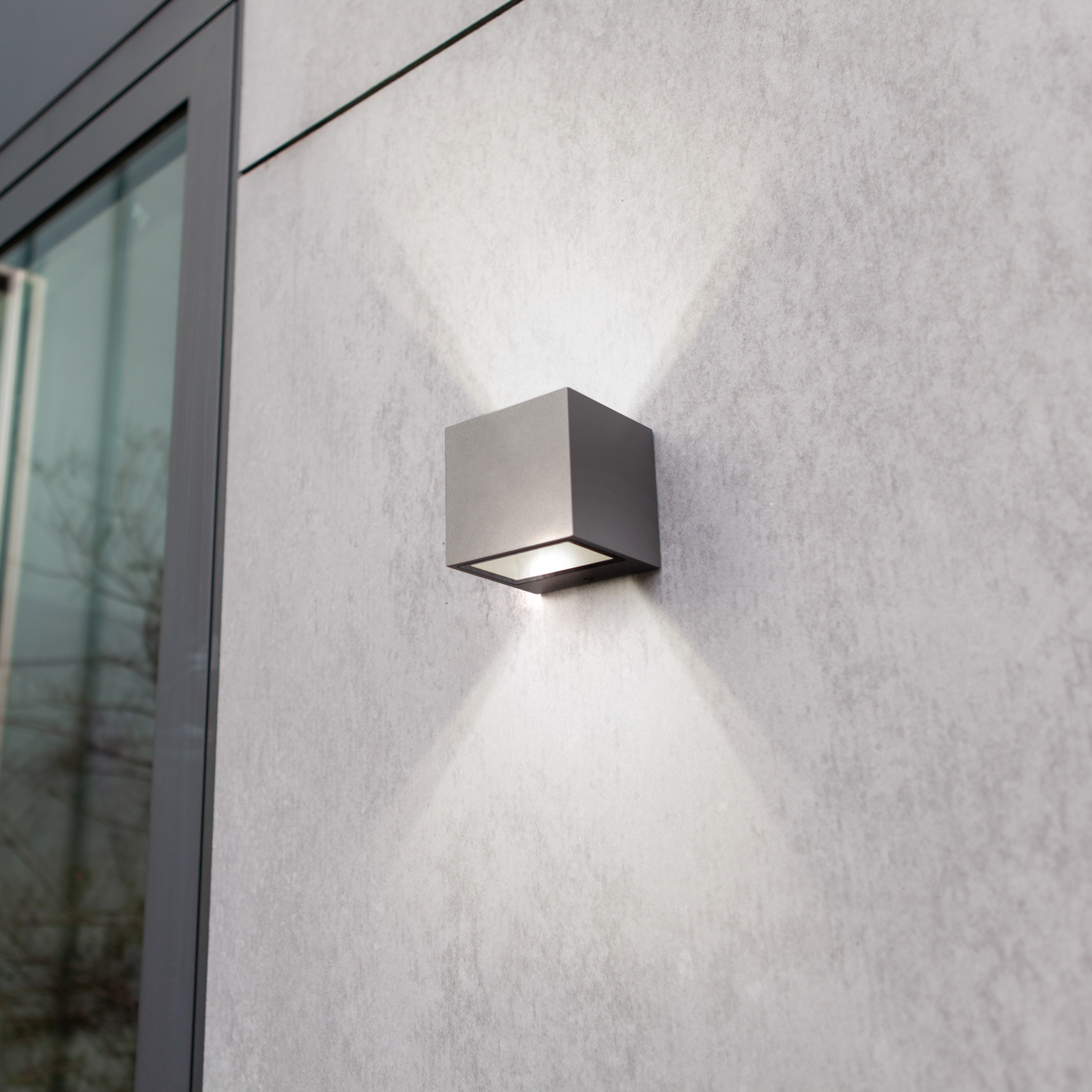 GEMINI LED kültéri falilámpa, sötét szürke, 9 x 9 cm, IP54, felfelé/lefelé GEMINI LED kültéri falilámpa, sötét szürke, 9 x 9 cm, IP54, felfelé/lefelé