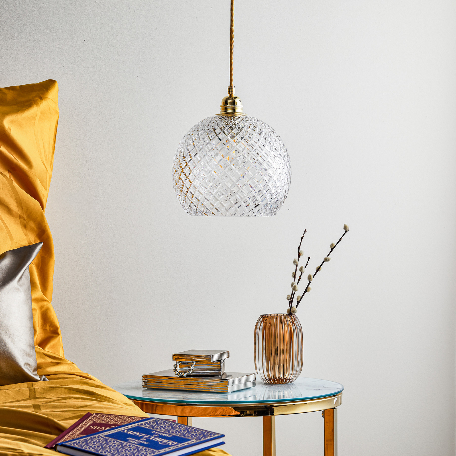 EBB & FLOW Висяща лампа Rowan, златна Ø 22cm