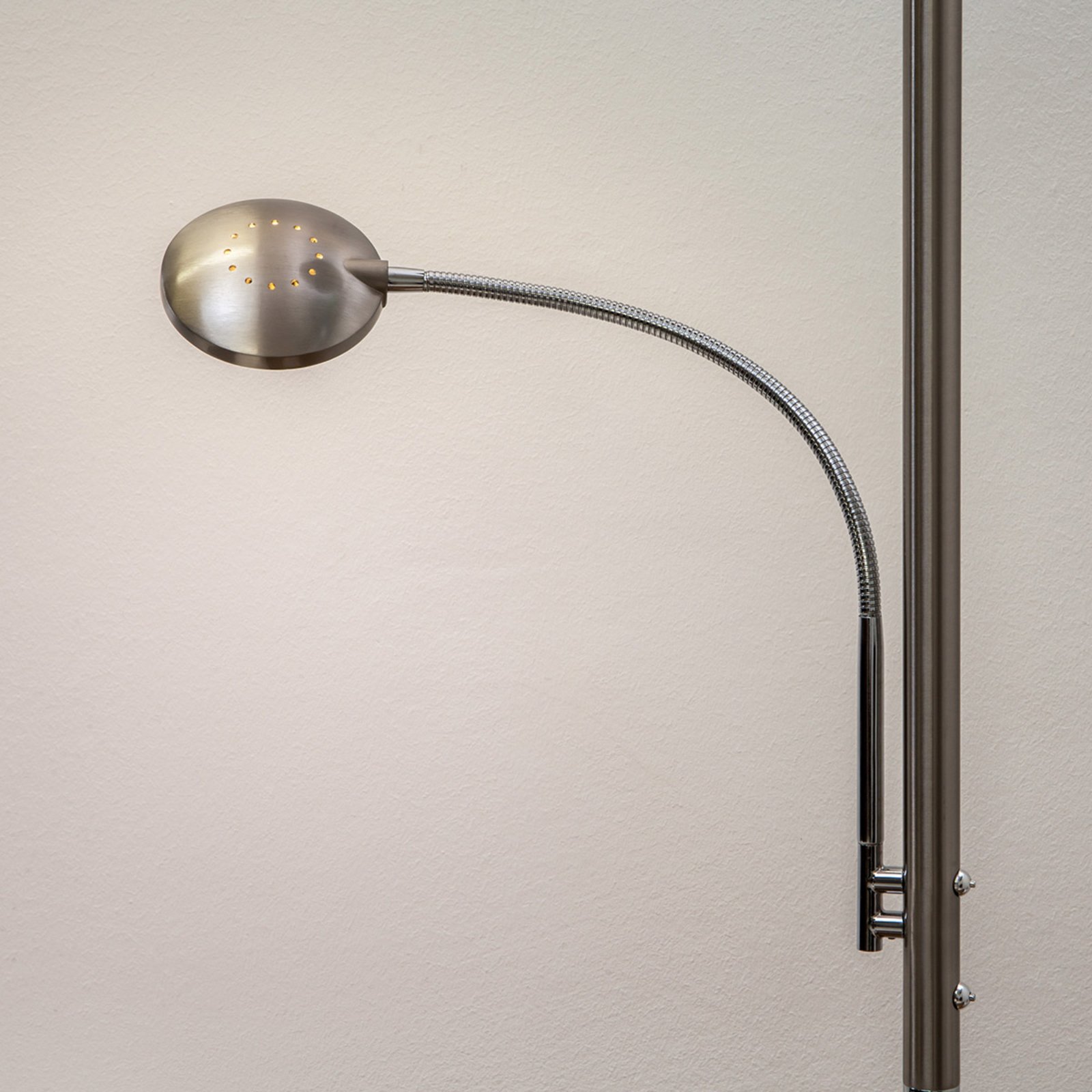 Malea LED Vloerlamp w/Arm Matt Nickel - Lindby