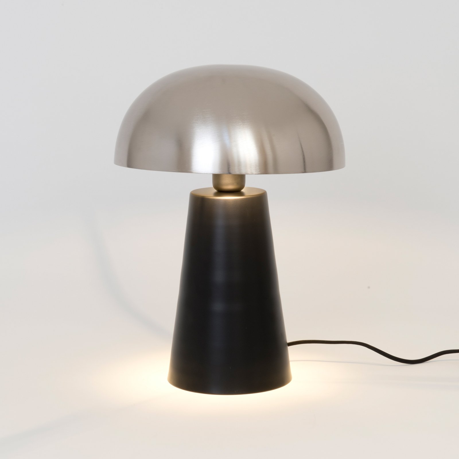 Bordslampa Fungo, understrålande, svart/silver