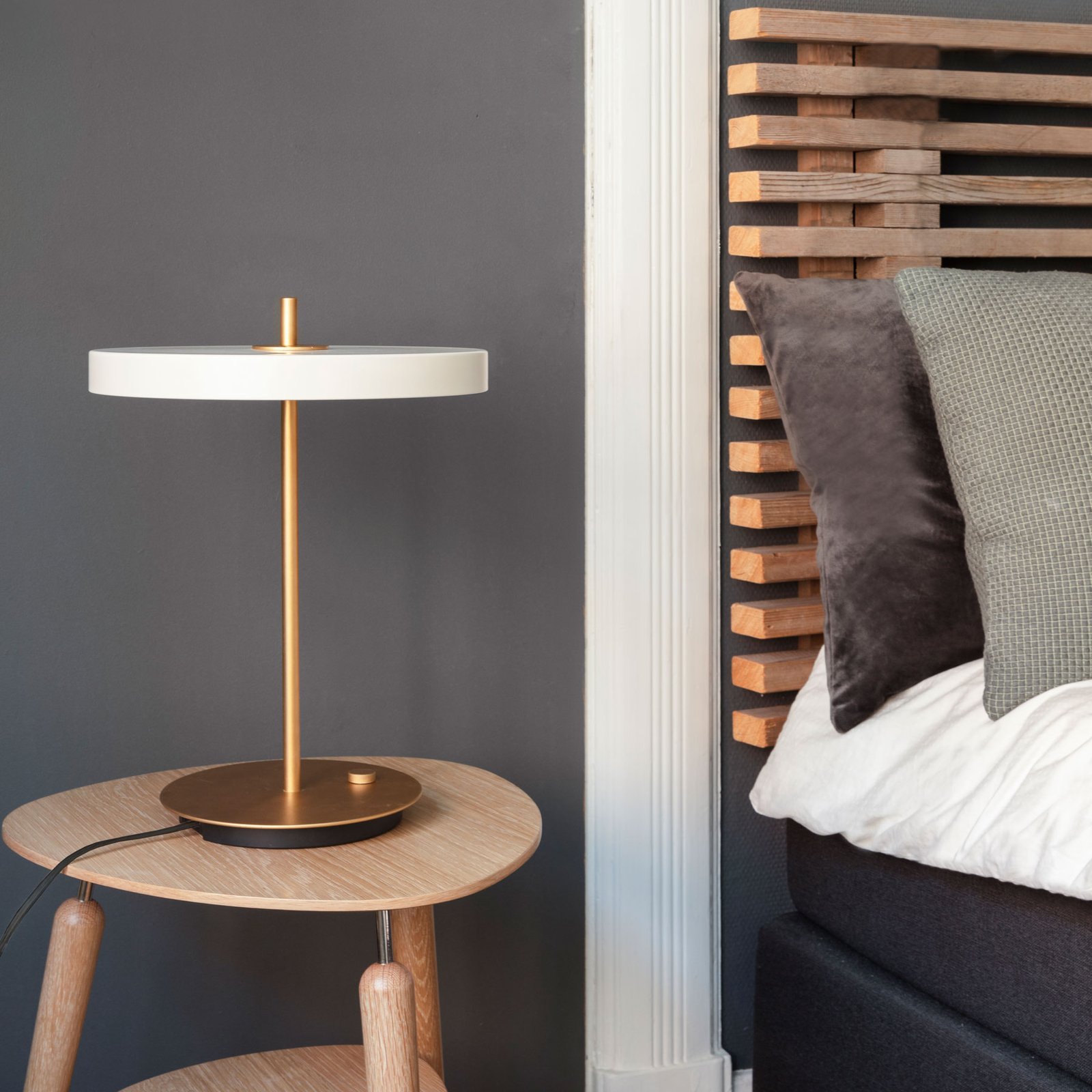 Asteria Bordlampe Pearl White - UMAGE