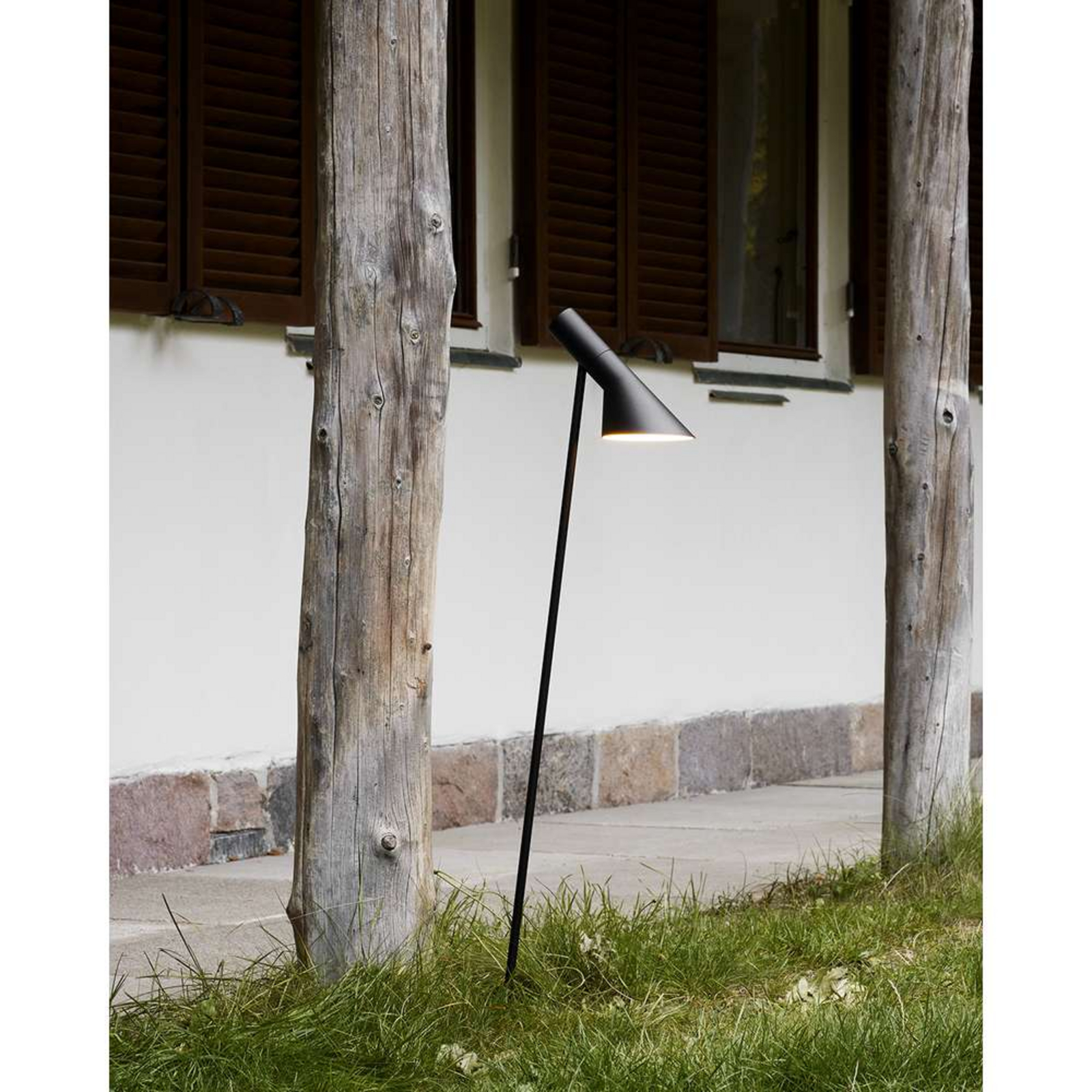 AJ Garden Long Lampada da Giardino 2700K Base Black - Louis Poulsen