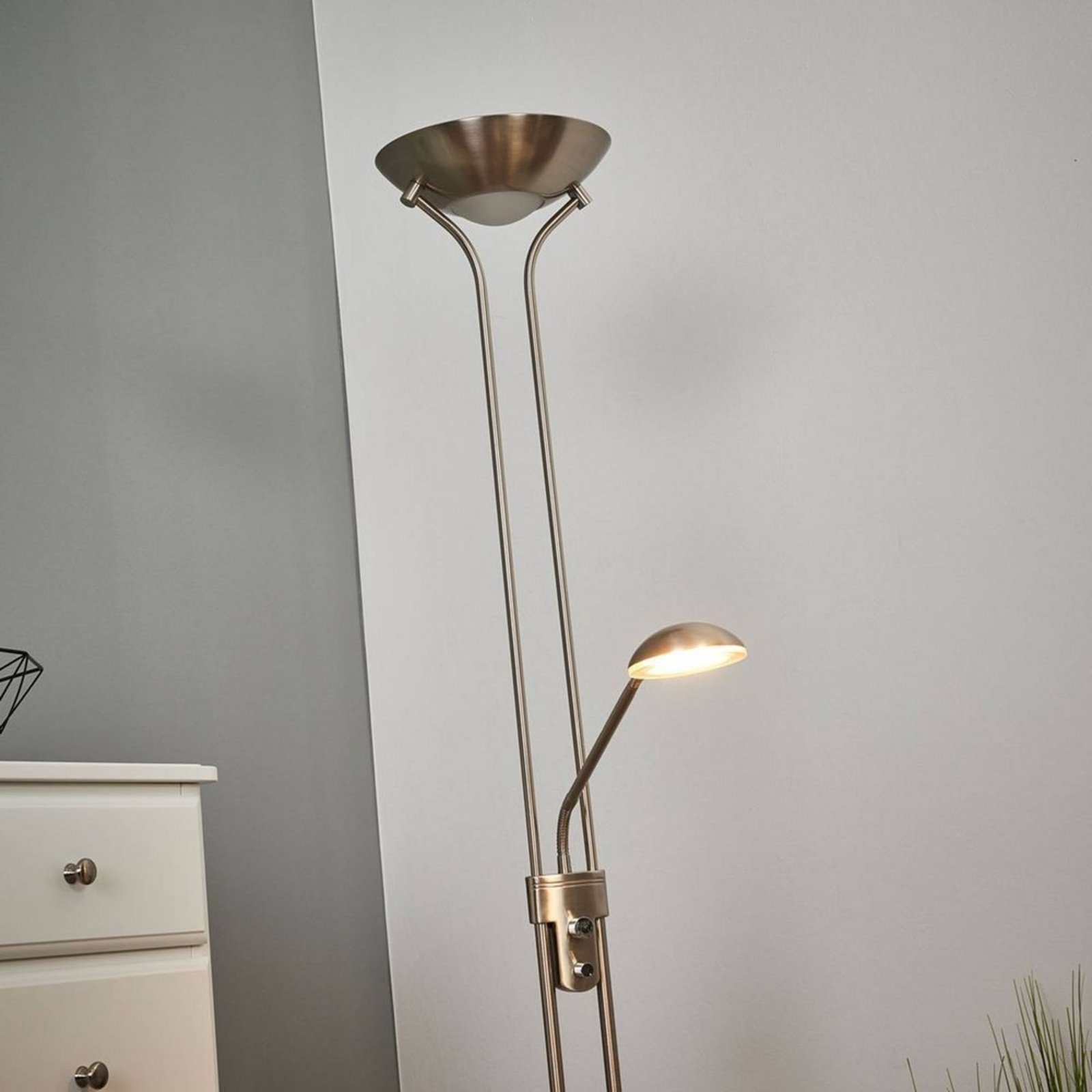 Josefin LED Golvlampa Nickel - Lindby