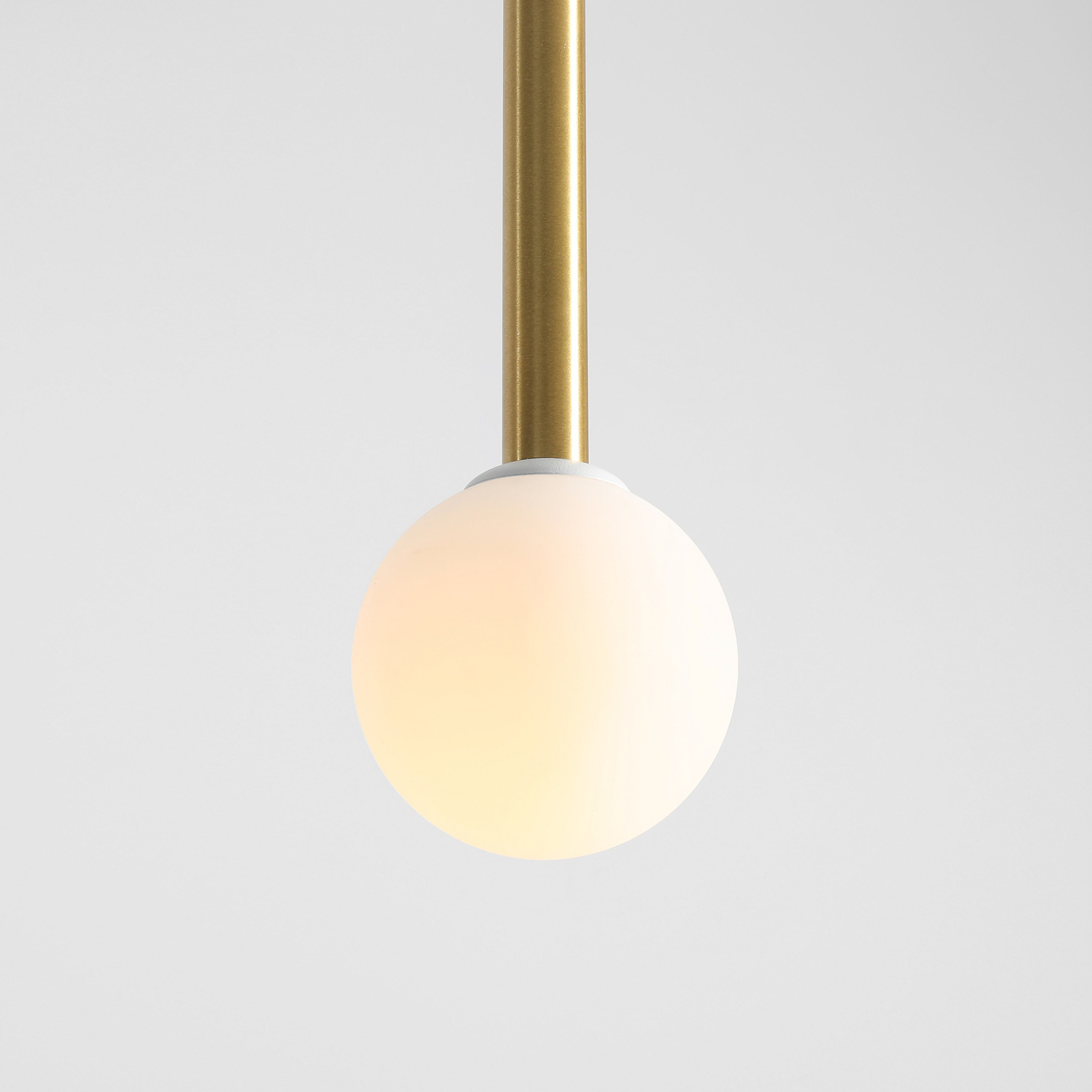 1098E pendant light, 3-bulb, white/brass