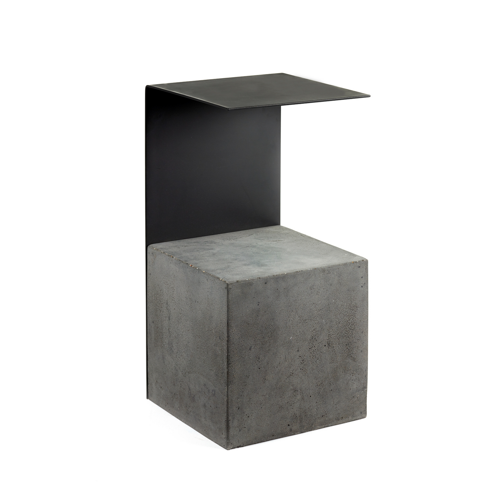 L'OBSTACLE DE L'APPARTEMENT sidebord, sort, beton, højde 60 cm – Serax