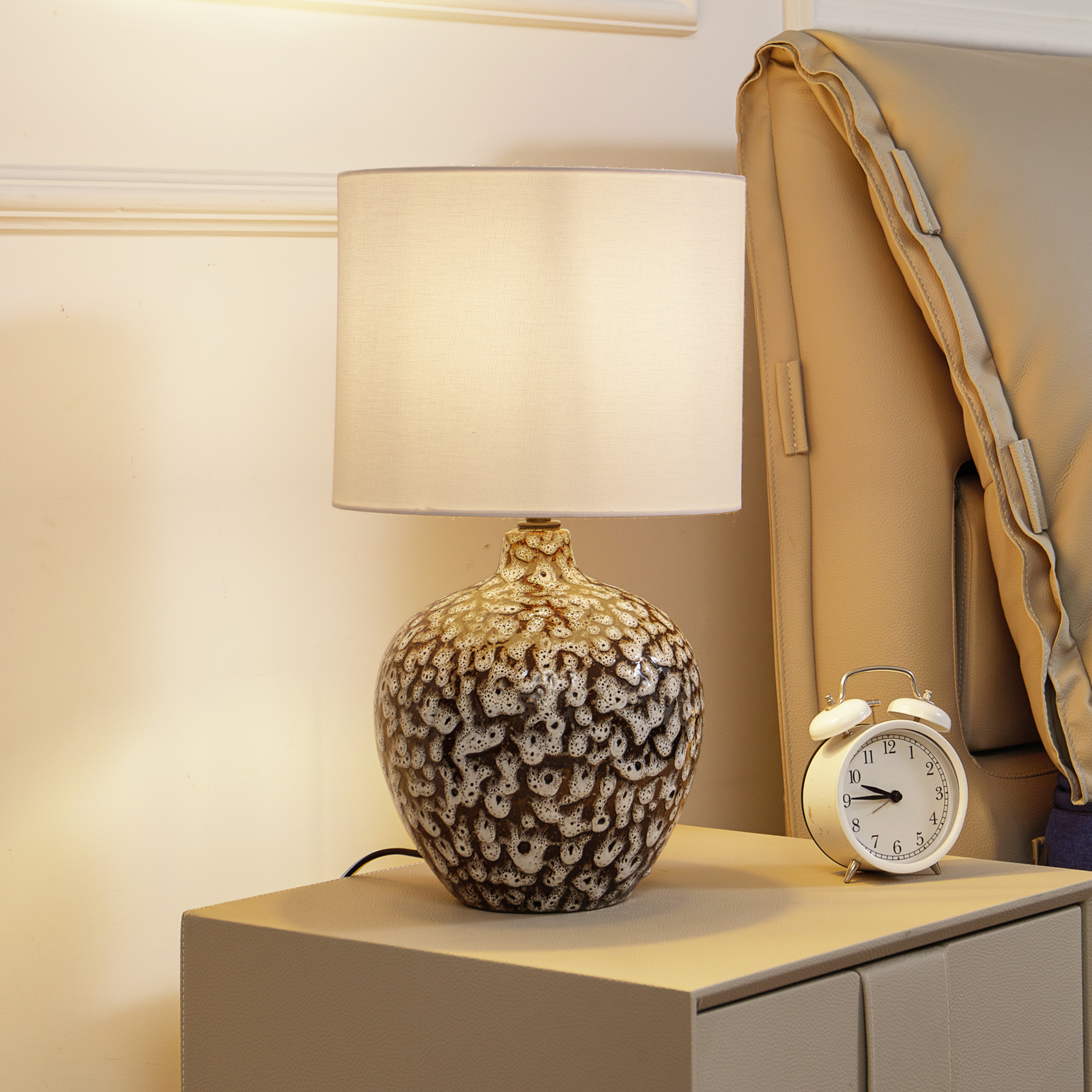 Lampa stołowa Lindby Thalassia, czarny/biały, Ø 26 cm, ceramika