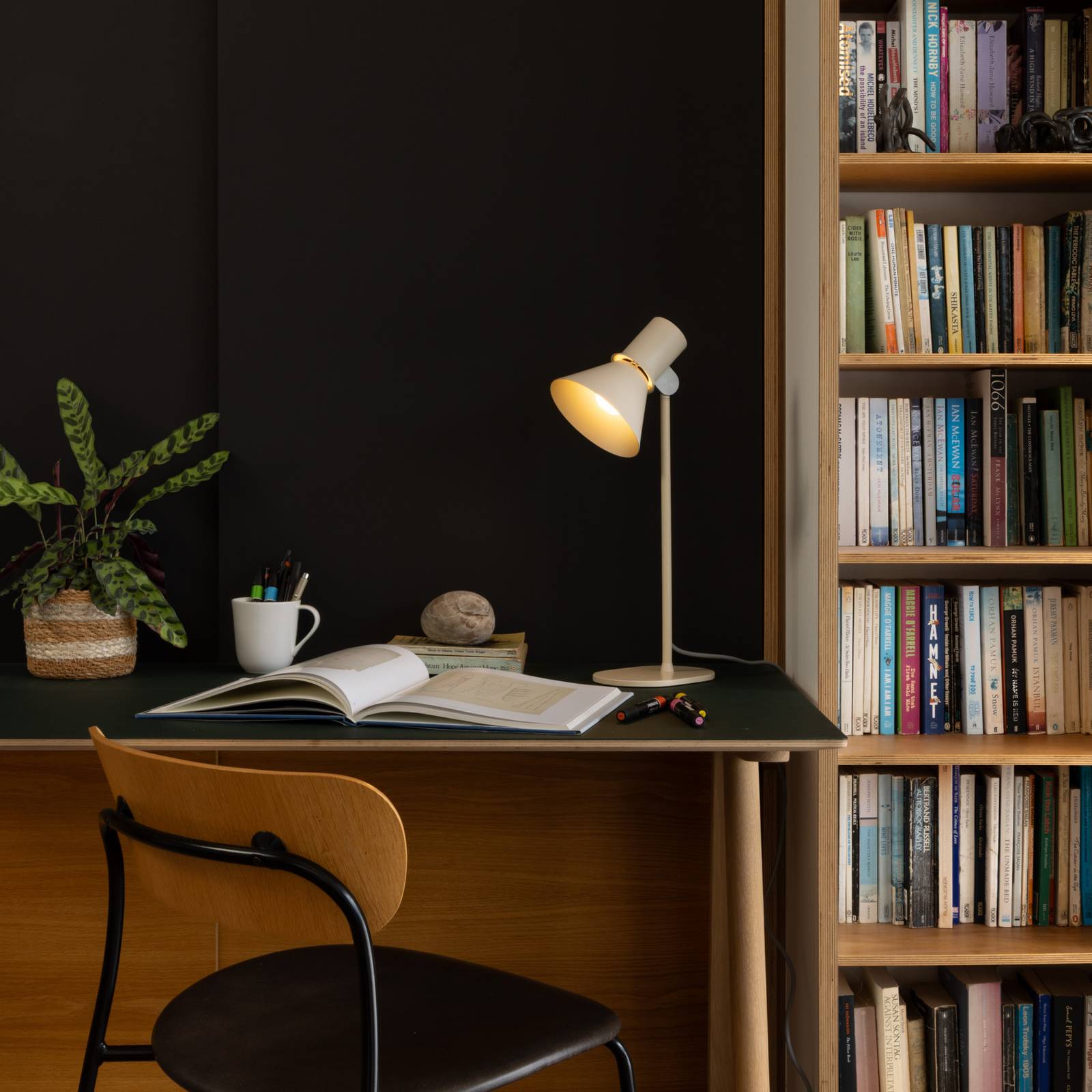 Anglepoise-tafellamp Type 80 T1, beige, 48 cm, metaal