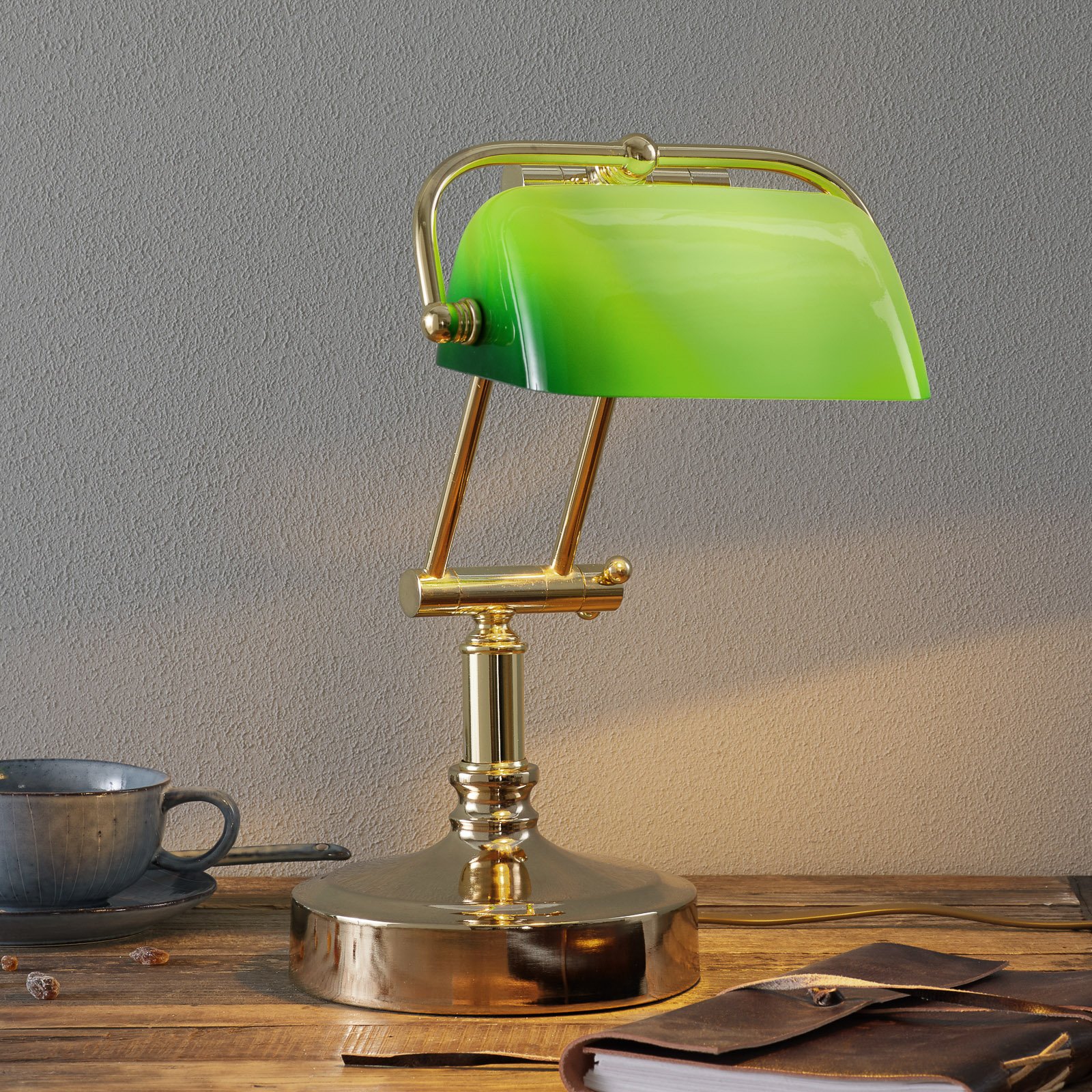 Lampa bankierska Steven z zielonym szklanym kloszem