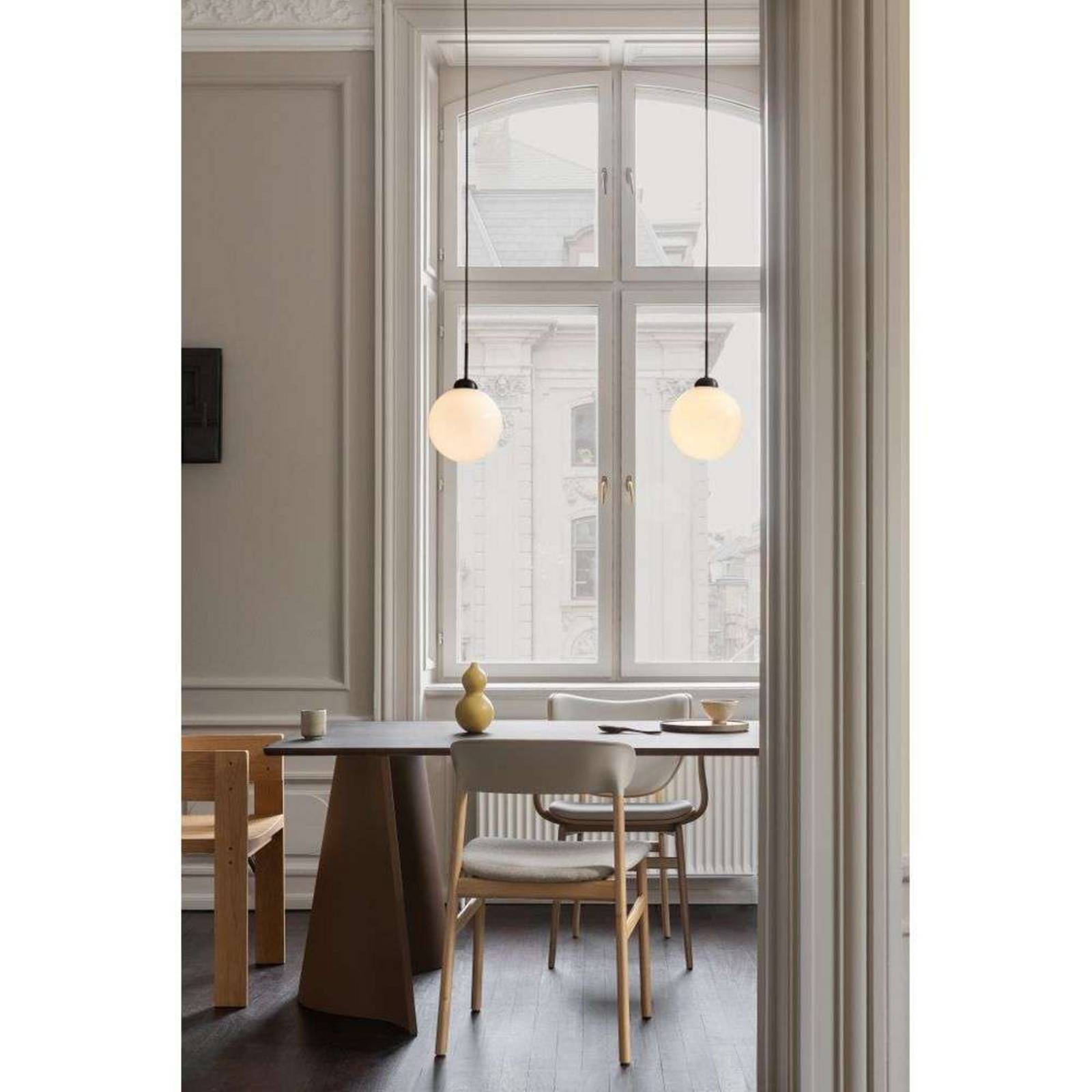 Lampa wisząca Nuura Apiales 1 Large, Ø 20 cm, czarna/opalowa
