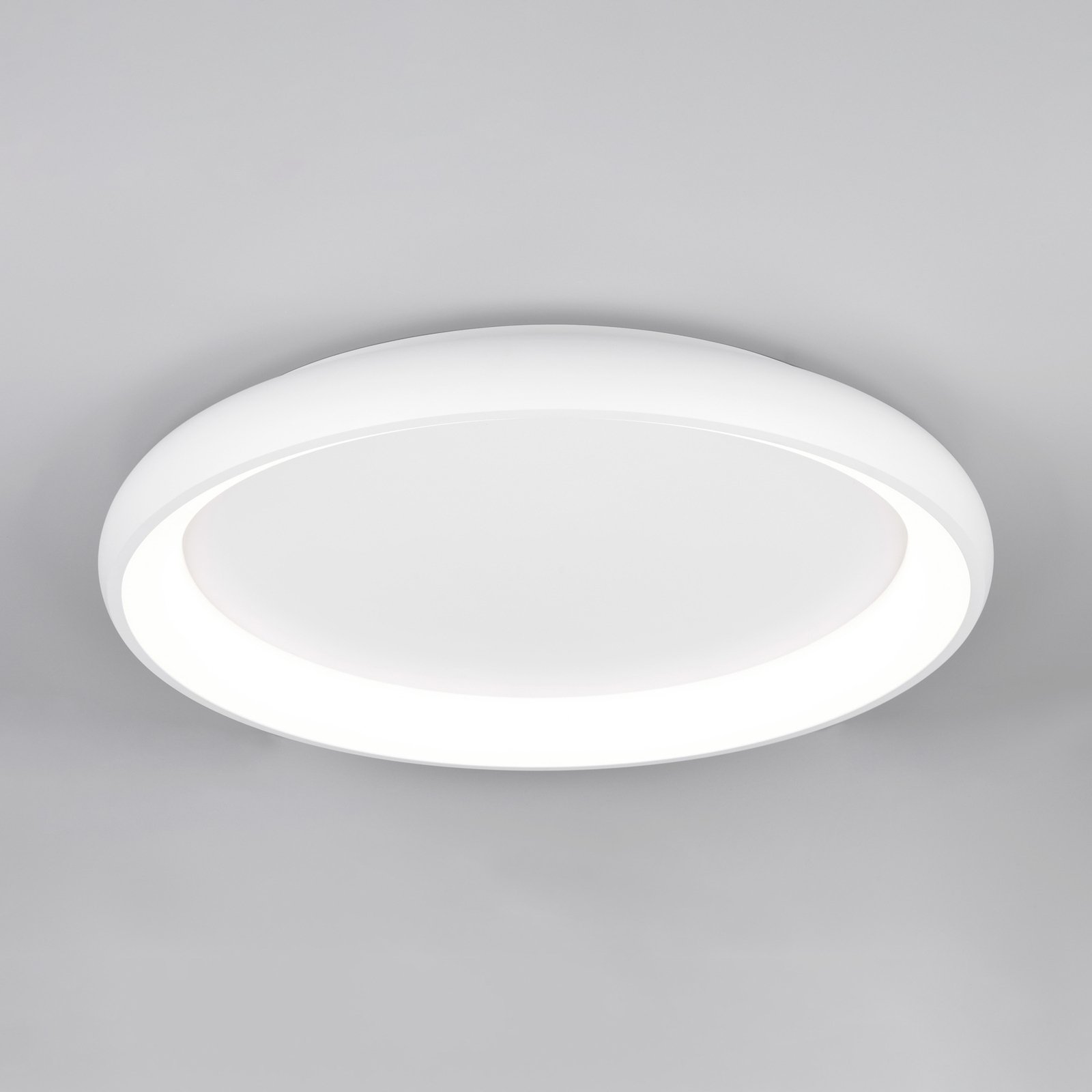 LED ceiling lamp Cardona, Ø 75 cm, matt white, metal, CCT