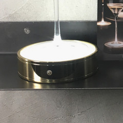Knikerboker Bevici Su! USB lampada da tavolo, oro