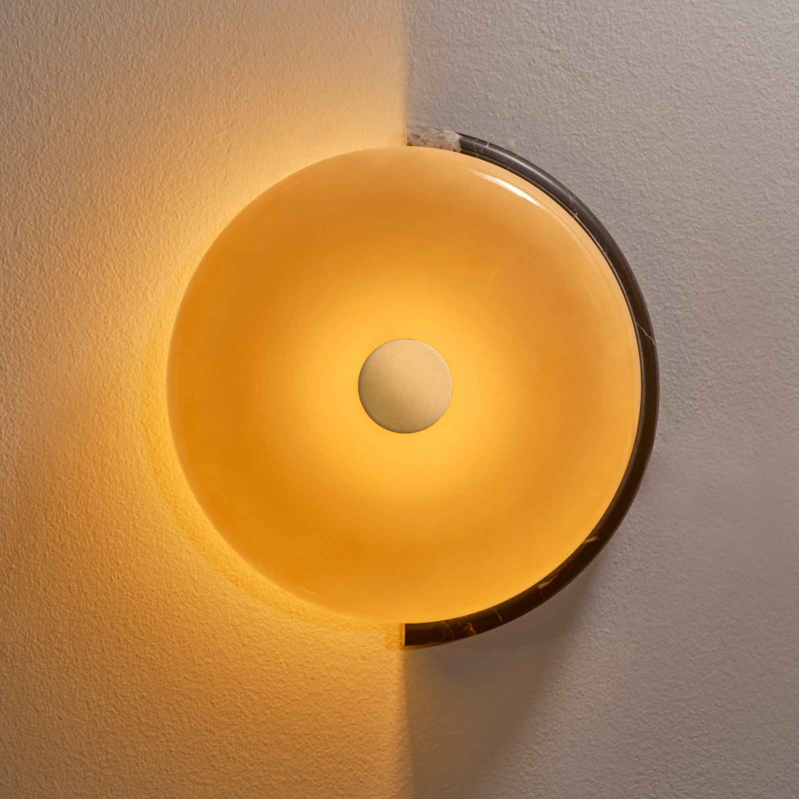 DESIGN BY US Aplică de perete LED Trip maro/alb marmură sticlă 2.700 K - Camera de zi / sufragerie - maro alb - Piatră