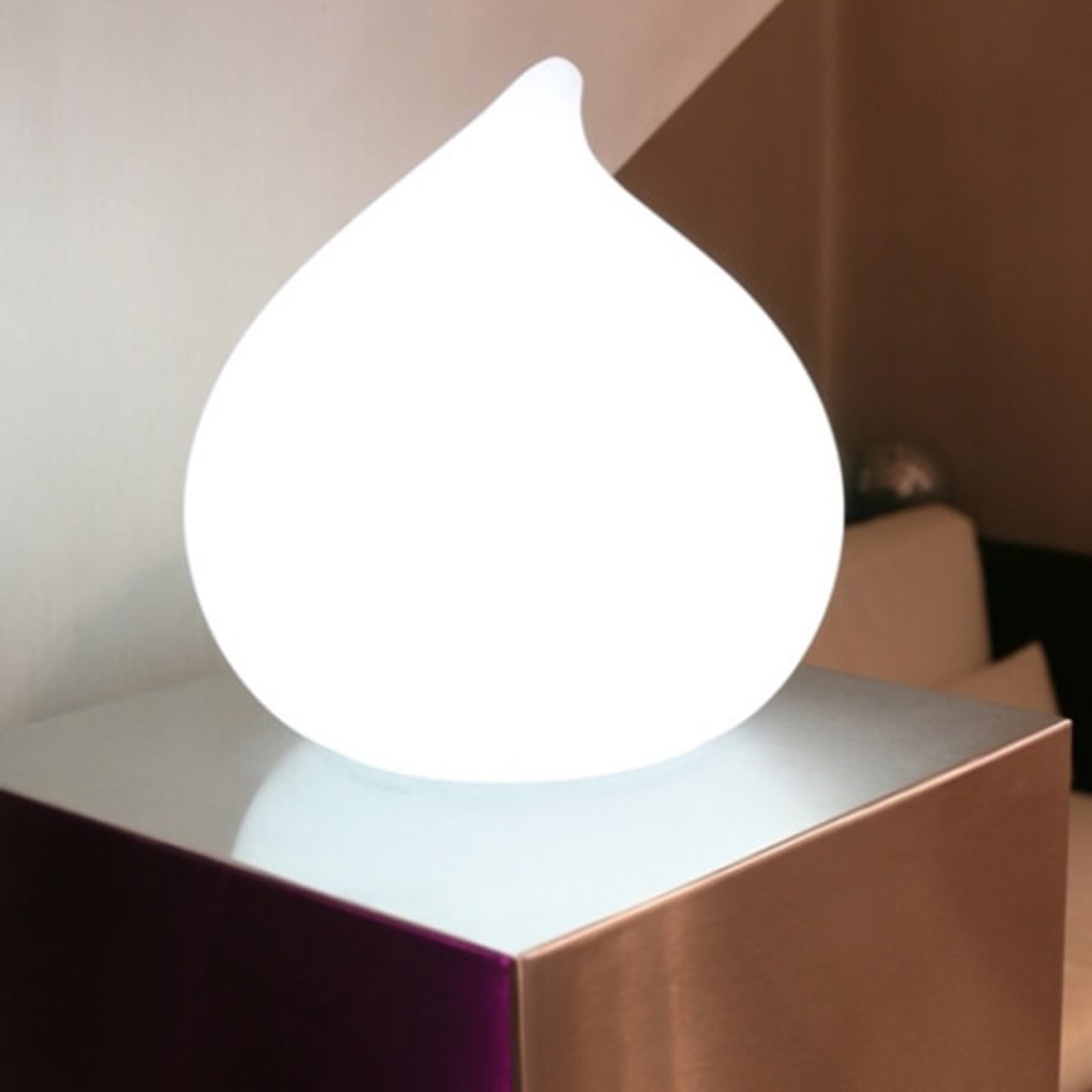 Dew: una lámpara LED controlable y flotante