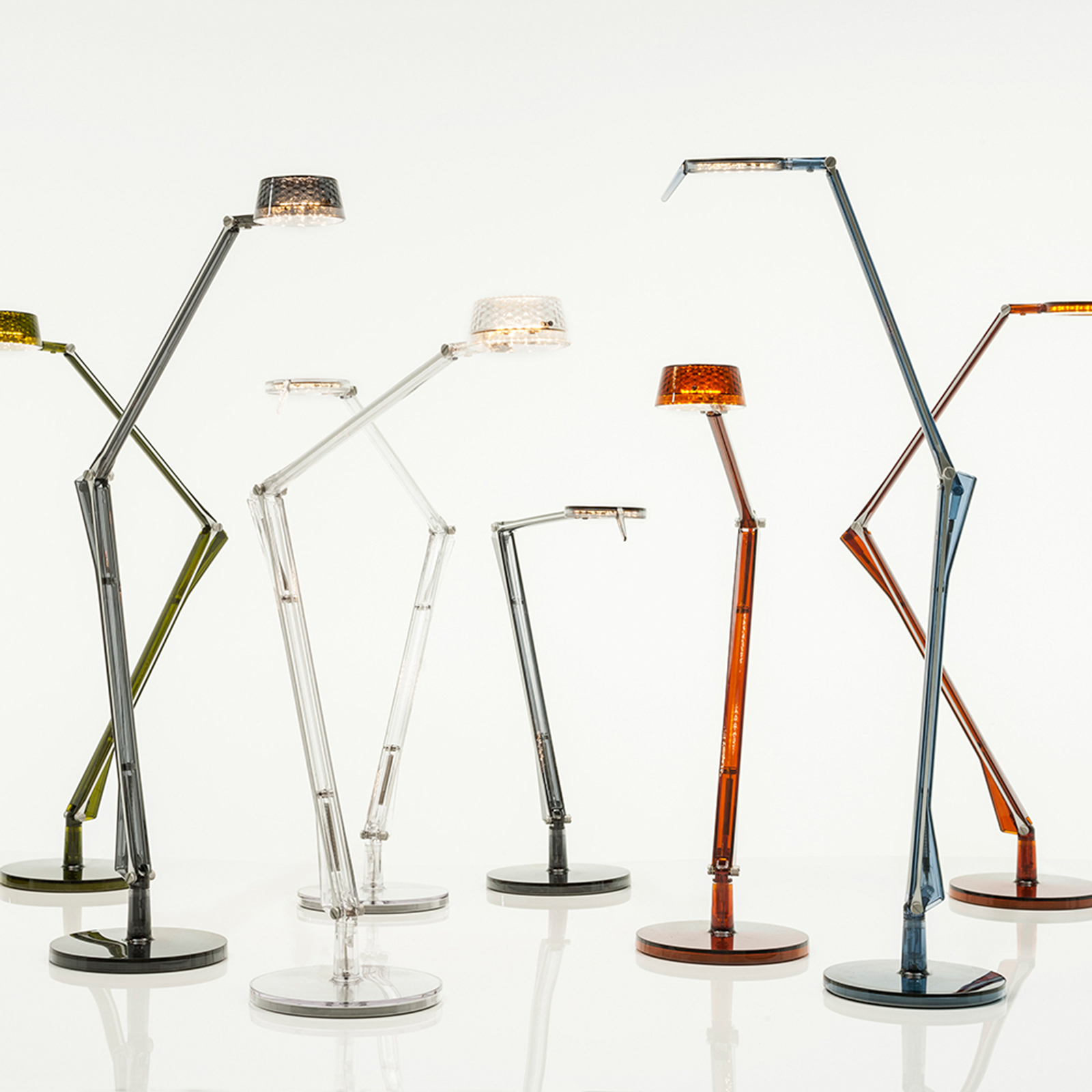 Kartell Aledin Dec – stolná LED lampa, priehľadná