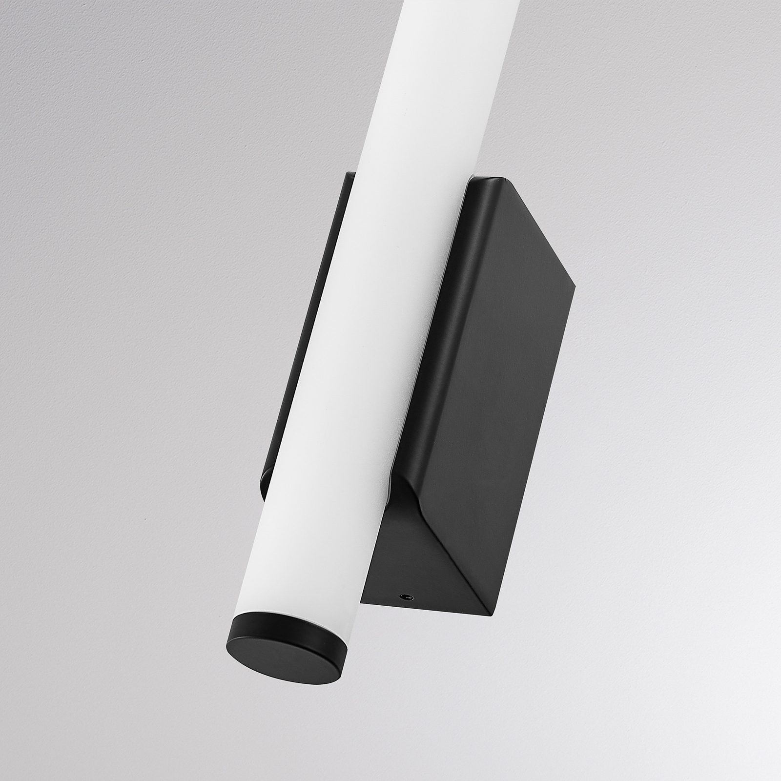 Kinkiet LED VINA UP M, czarny, wysokość 60 cm, IP44, CCT