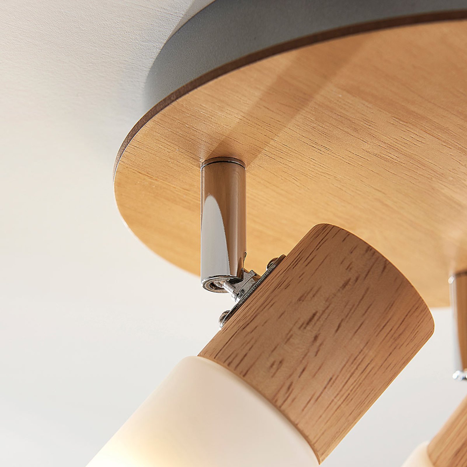Christoph wooden spotlight, 3-bulb, circular