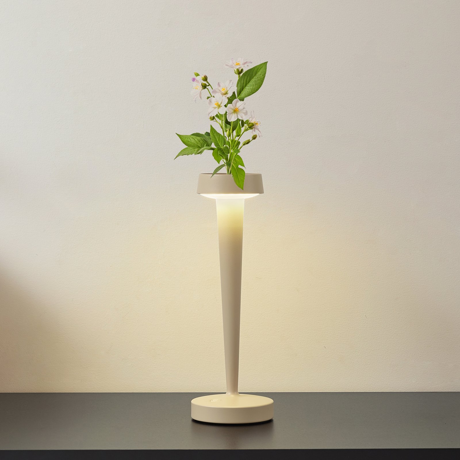 Lucande LED battery-operated candle holder Lea, vase, beige, 28 cm