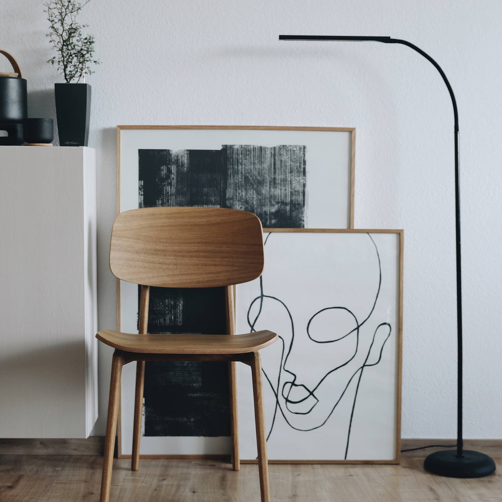 LED-Stehleuchte MAULpirro, schwarz, 126 cm, dimmbar günstig online kaufen
