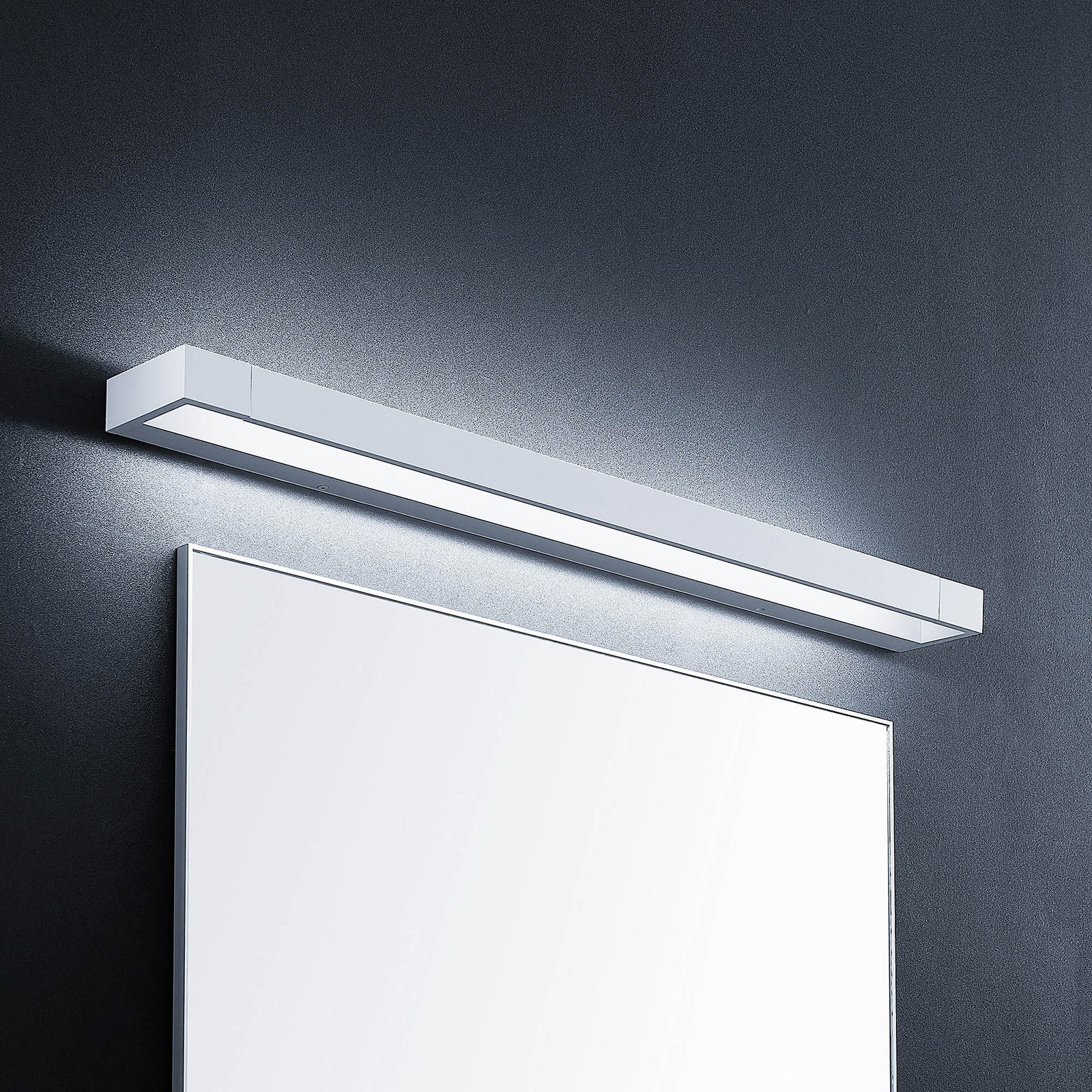 Arcchio Jora LED-Wandlampe, IP44, weiß, 90 cm