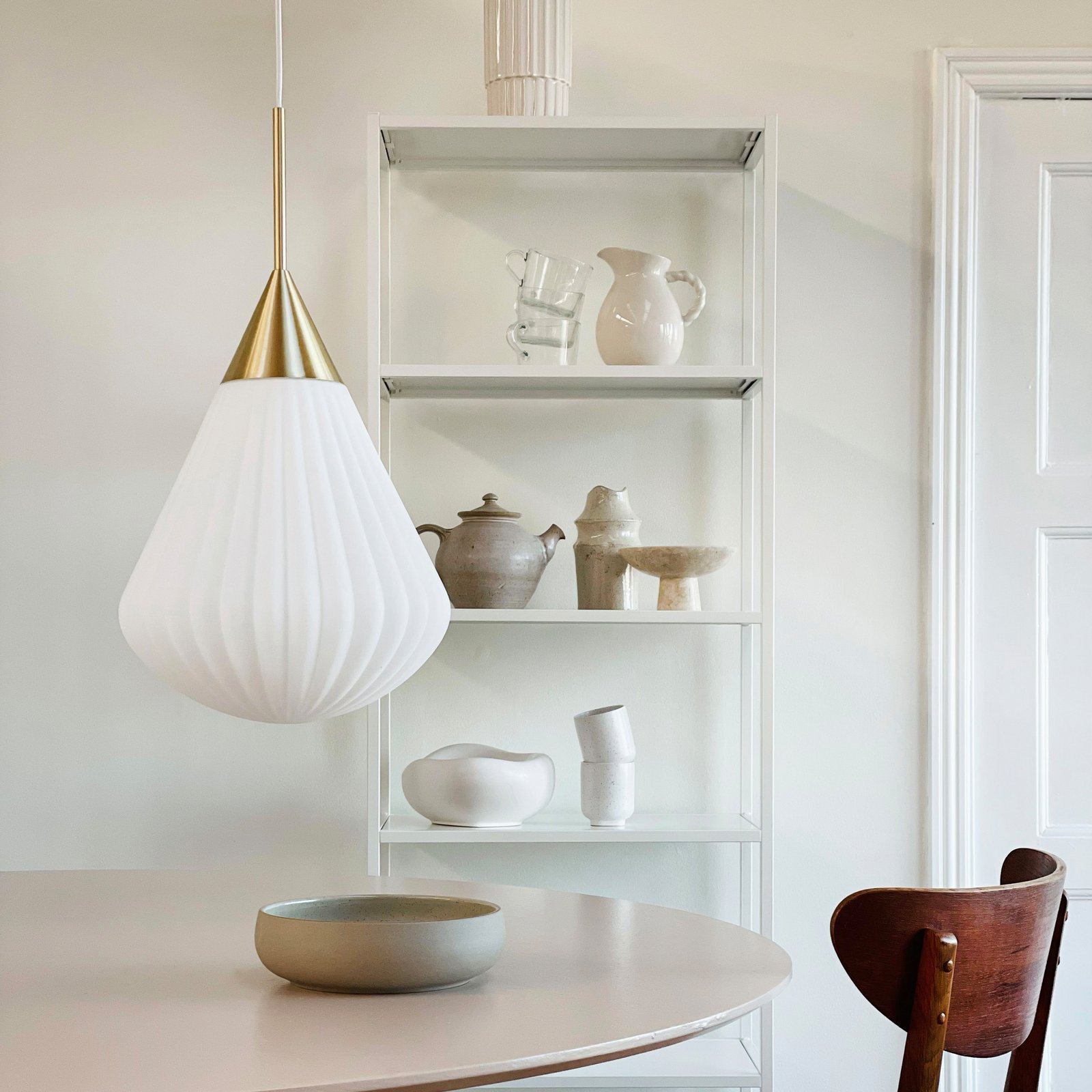 Dyberg Larsen Balloon hanging light, Ø 33 cm, white/brass