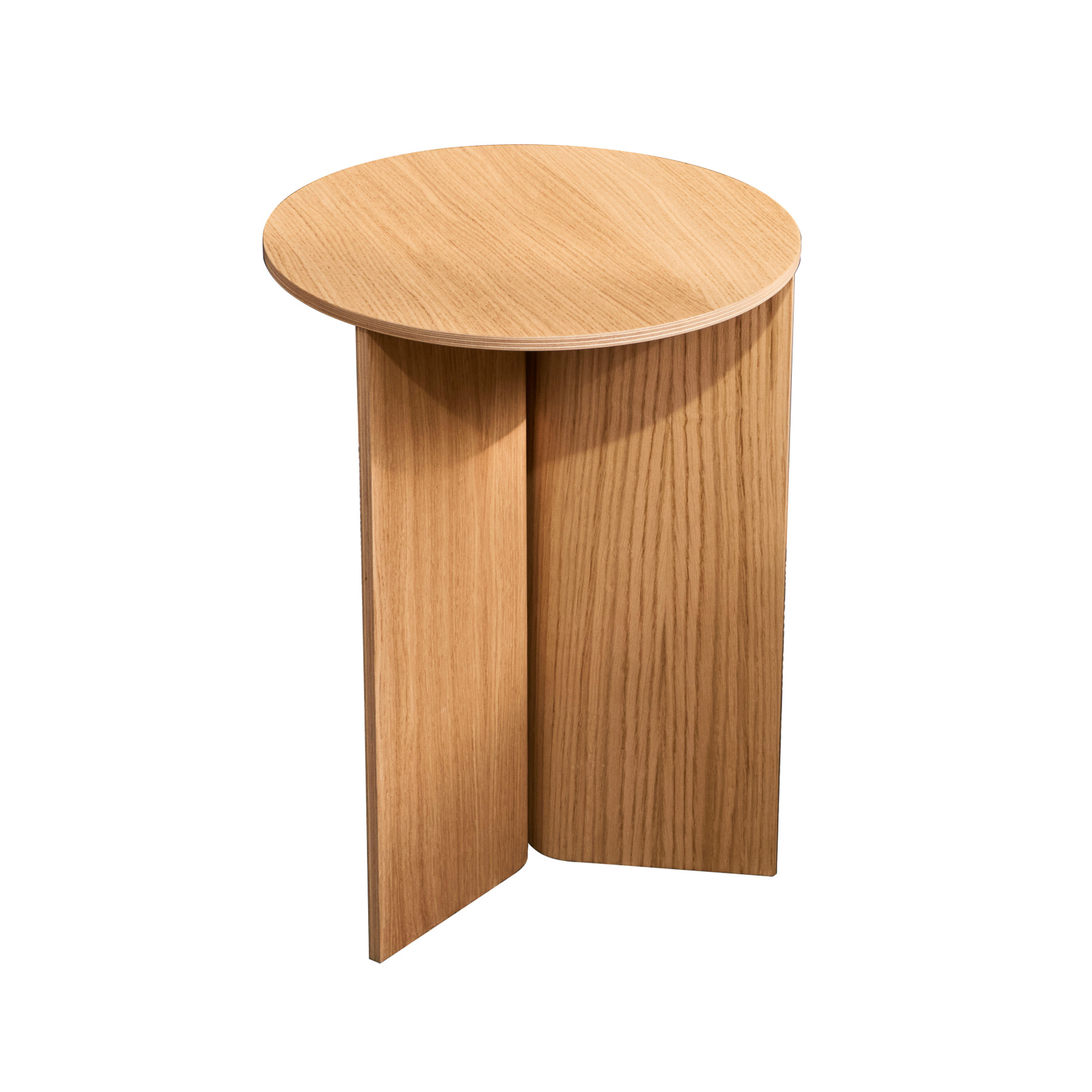 Slit sidebord, lakeret eg, Ø 35 cm - HAY