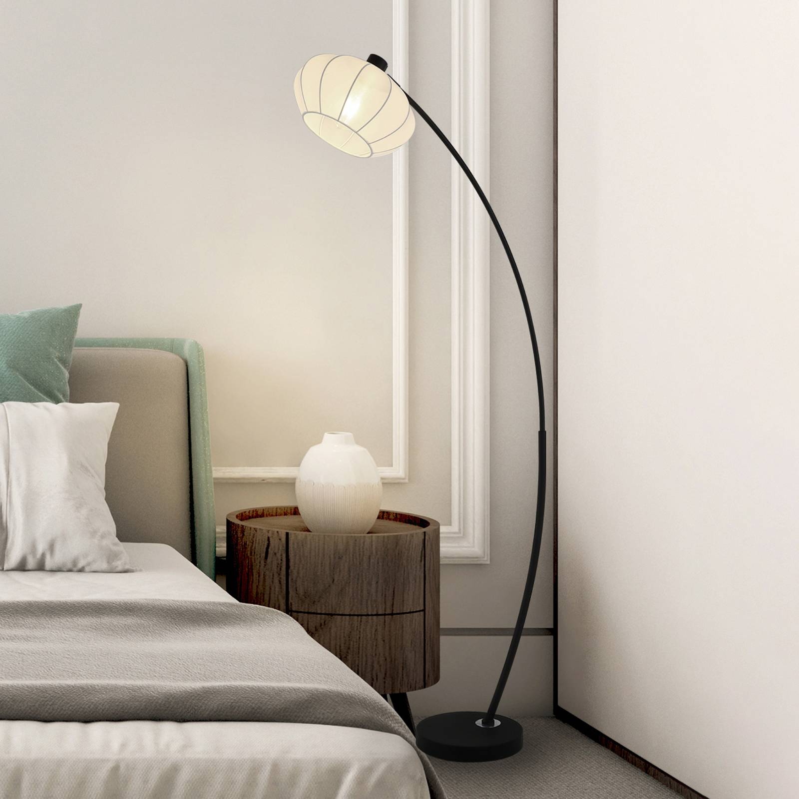 Searchlight Lampe sur pied Radiant, noir et blanc, hauteur 156 cm, métal et tissu