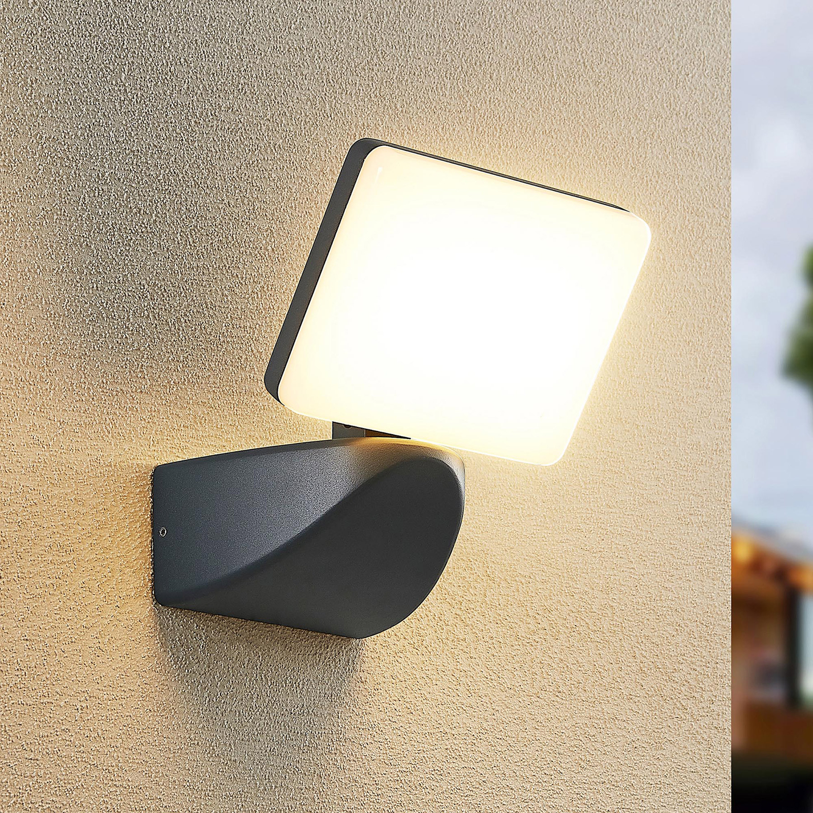 Lindby Melamika LED utendørs spotlight