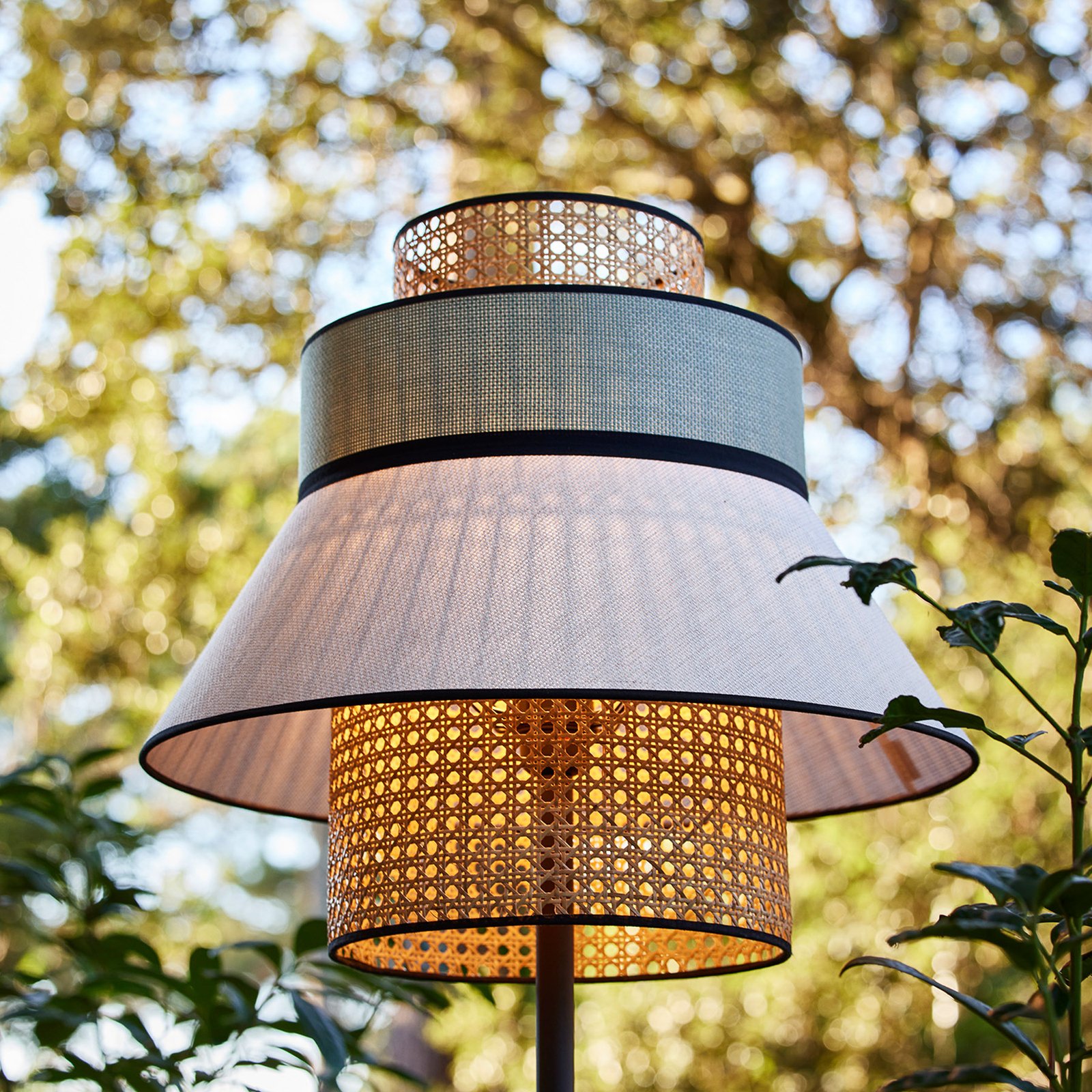 Singapour Außen-Stehleuchte, sand/algae - MARKET SET Singapour Außen-Stehleuchte, sand/algae - MARKET SET