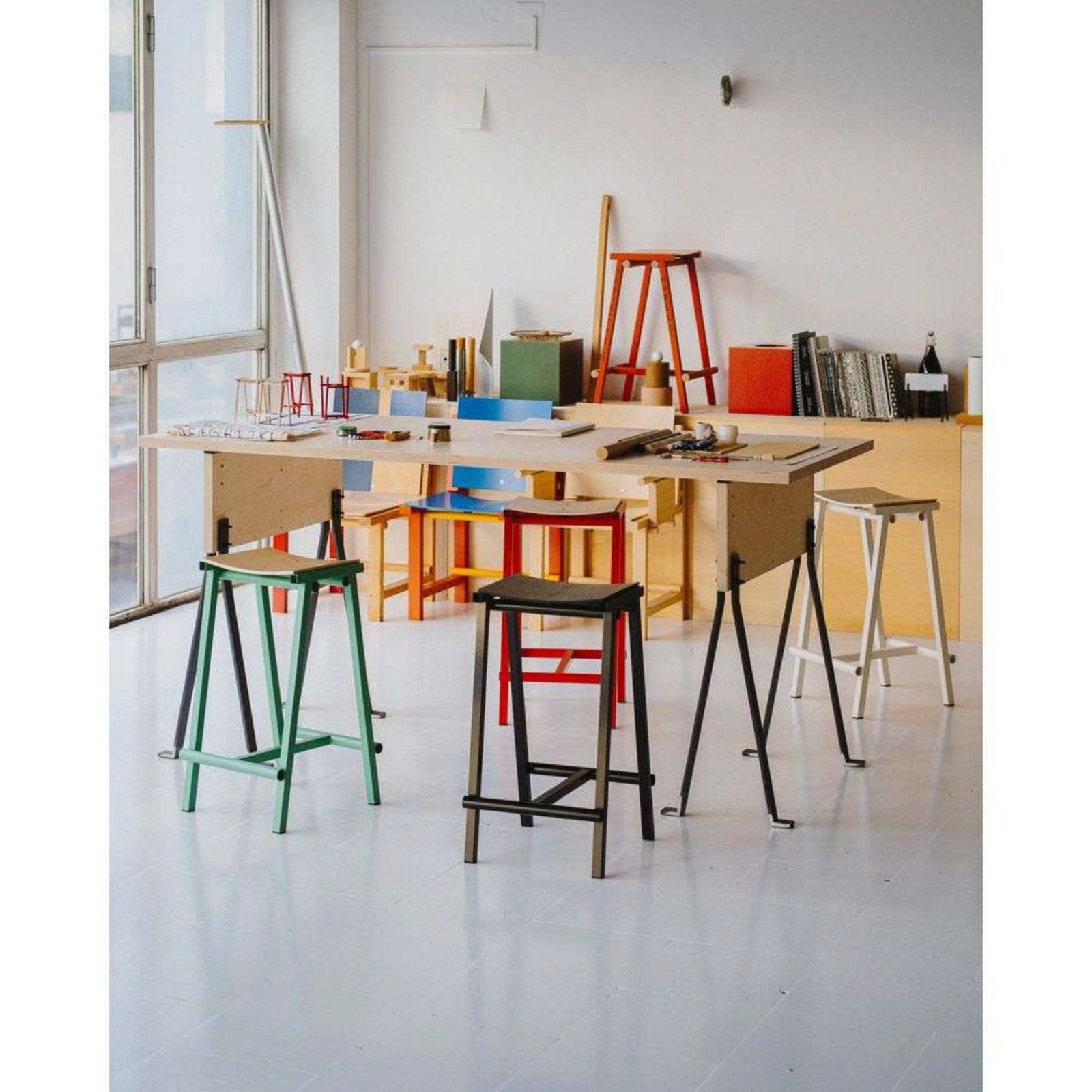 Taburete 8 Bar Stool Low Fekete - Hay