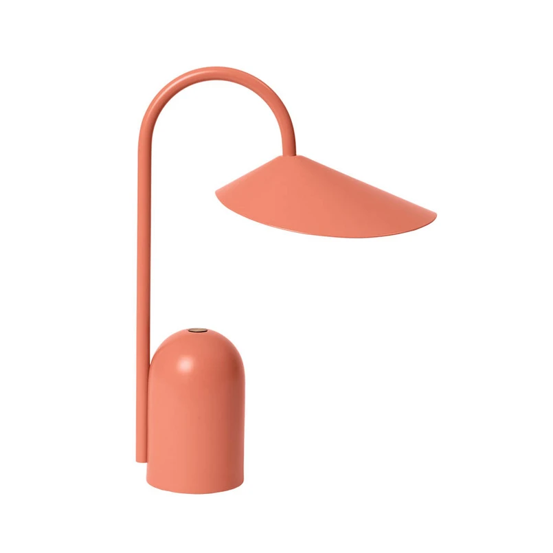 ferm LIVING - Arum Portable Tischleuchte IP44 Sienna