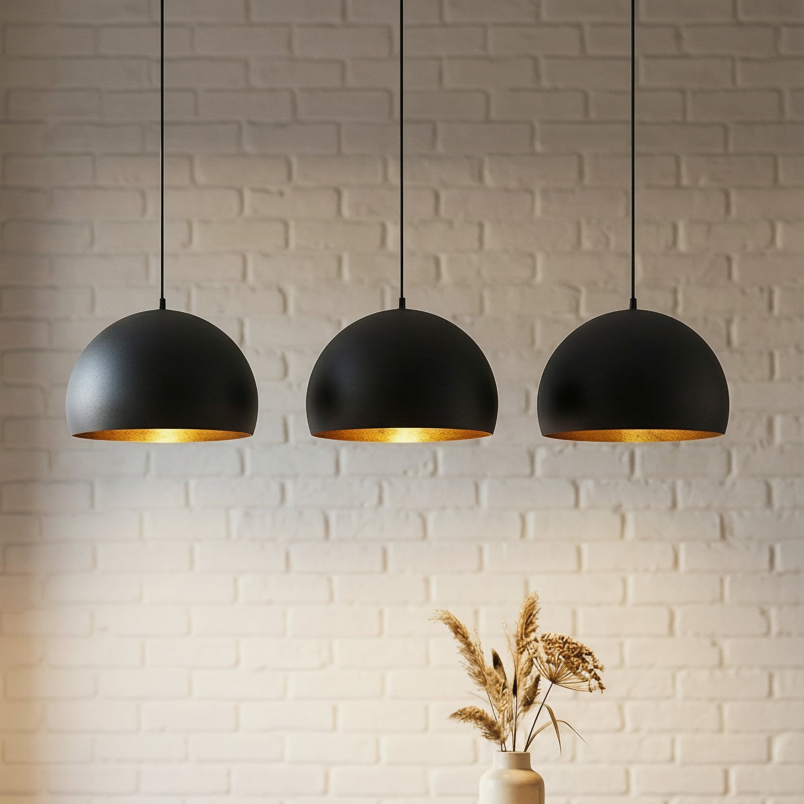 Lampă suspendată Lindby Tarjei lungime 120cm negru/galben metal - Camera de zi / sufragerie - modern - negru auriu