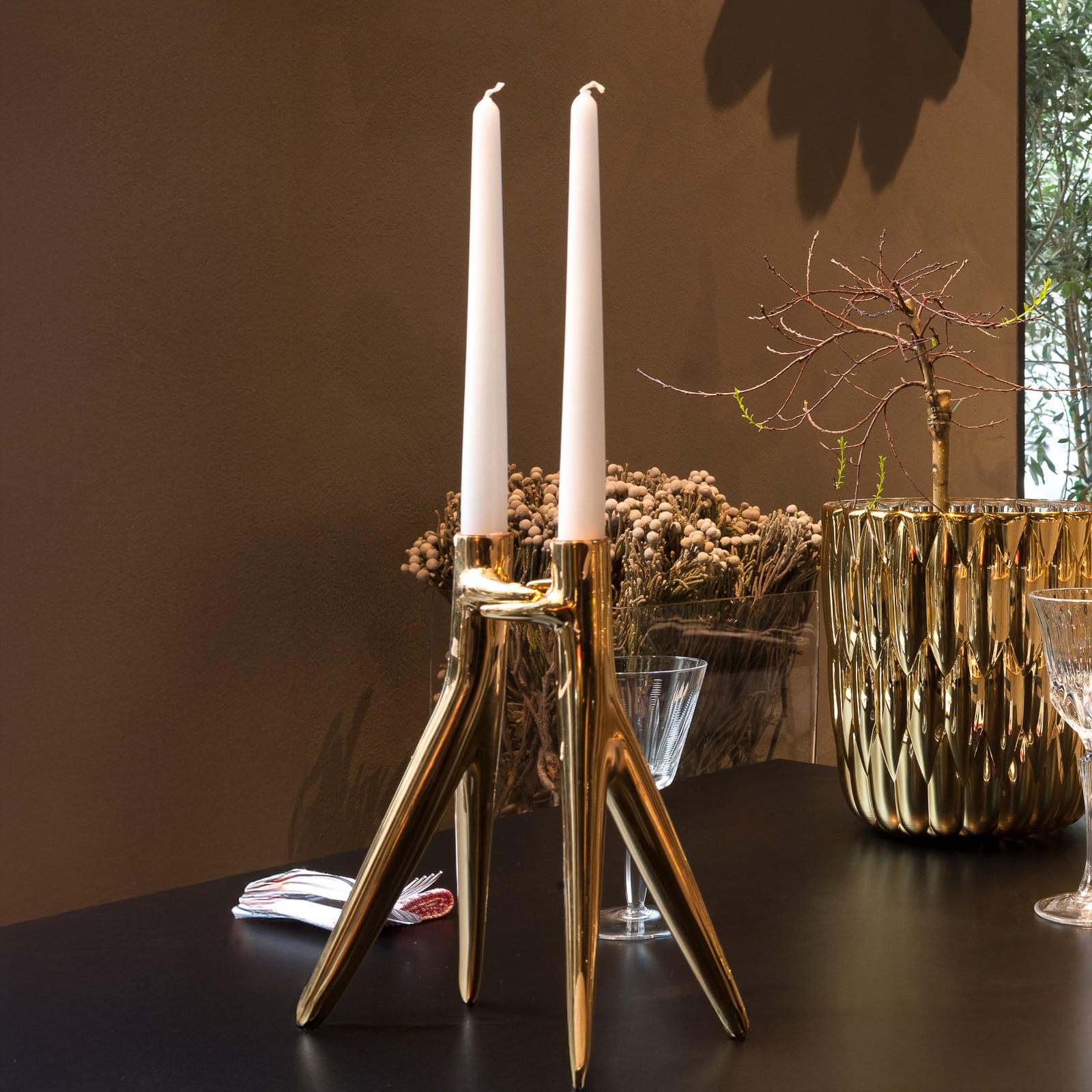 Abbracciaio candle holder, gold, height 25 cm, aluminium - Kartell