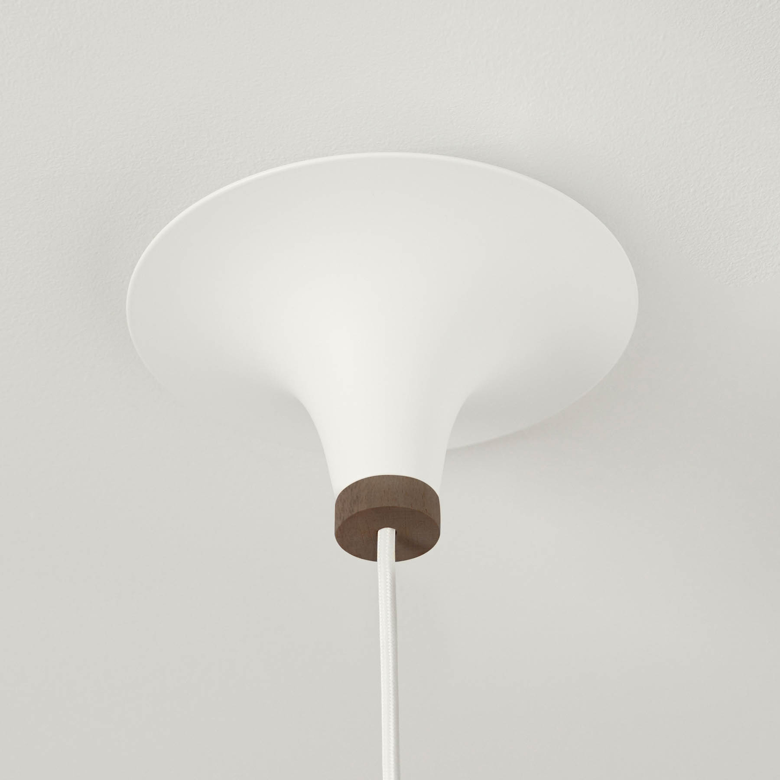 Northern Acorn hængelampe, mat hvid