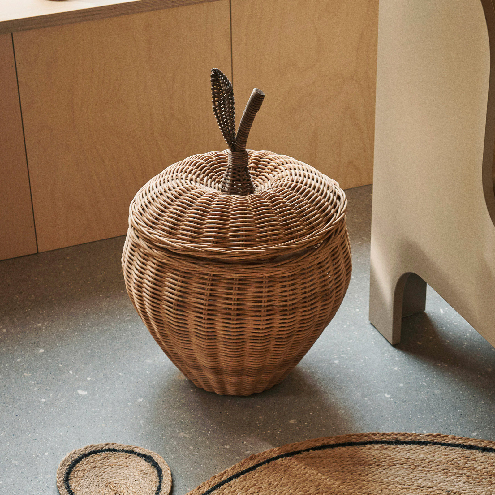 ferm LIVING Aufbewahrungskorb Apple, Rattan, geflochten