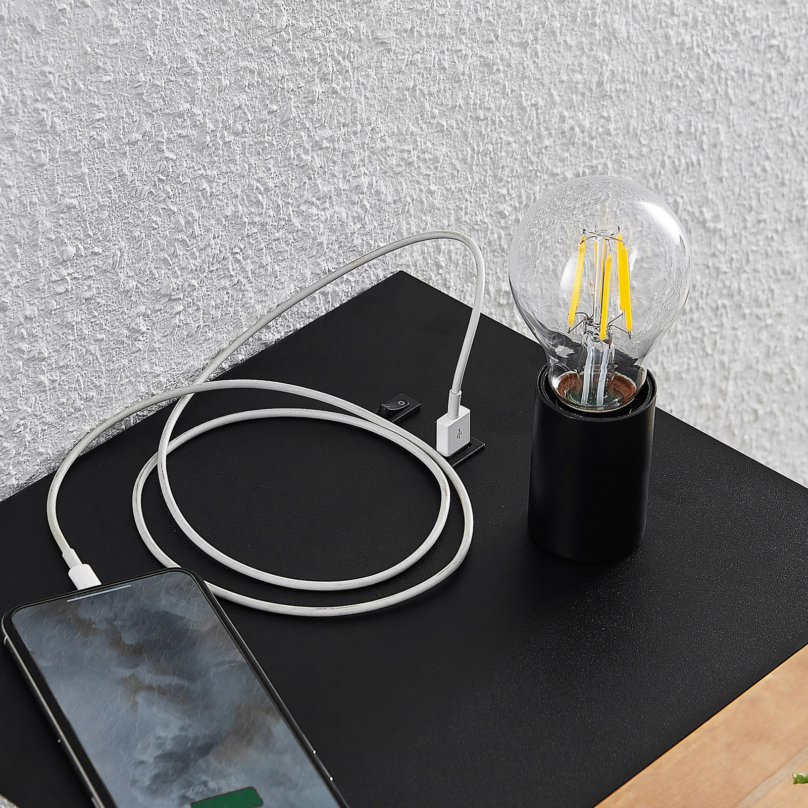 Lucande Malvina wandlamp, legbord, USB, zwart