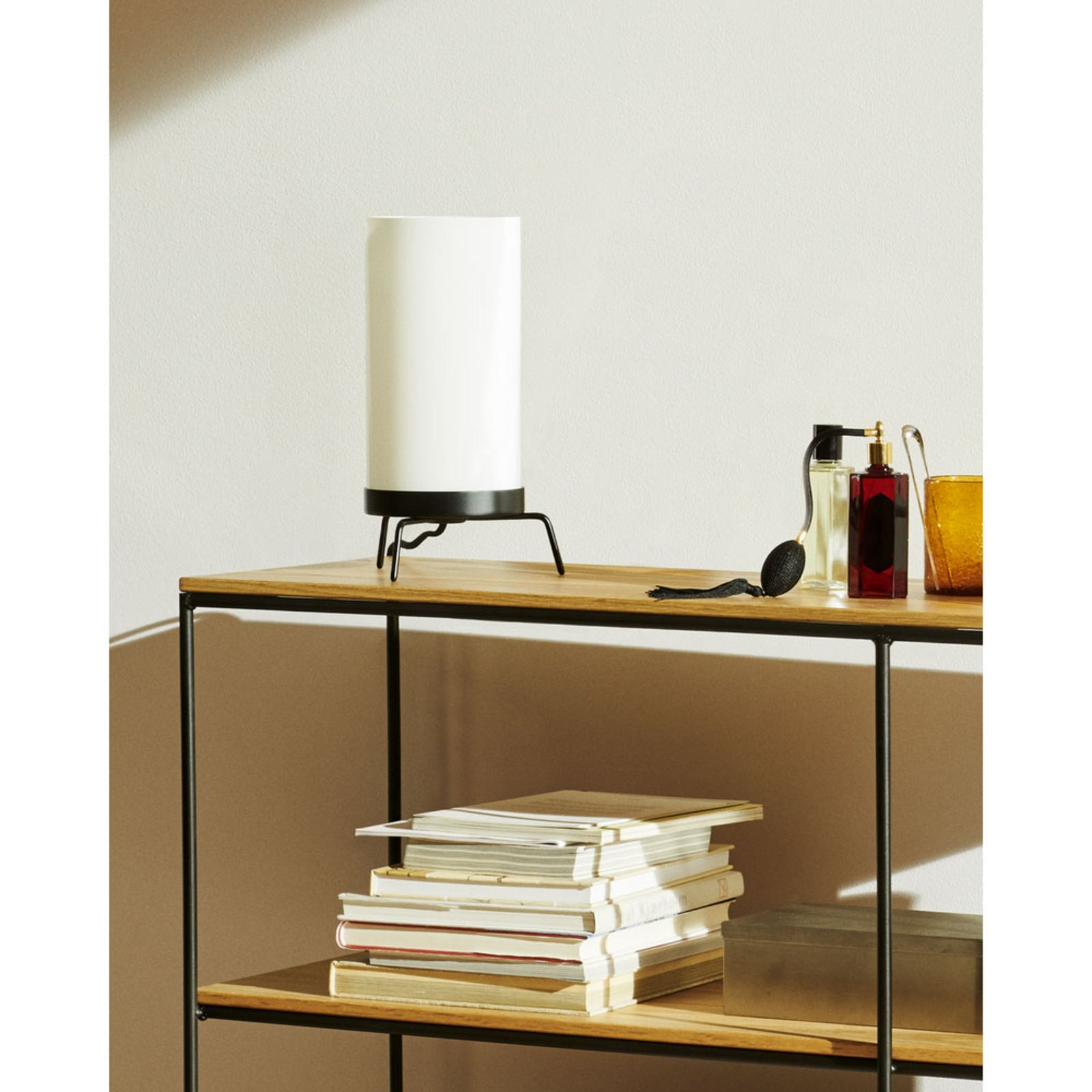 PM-02 Bordslampa Opal/Mässing - Fritz Hansen