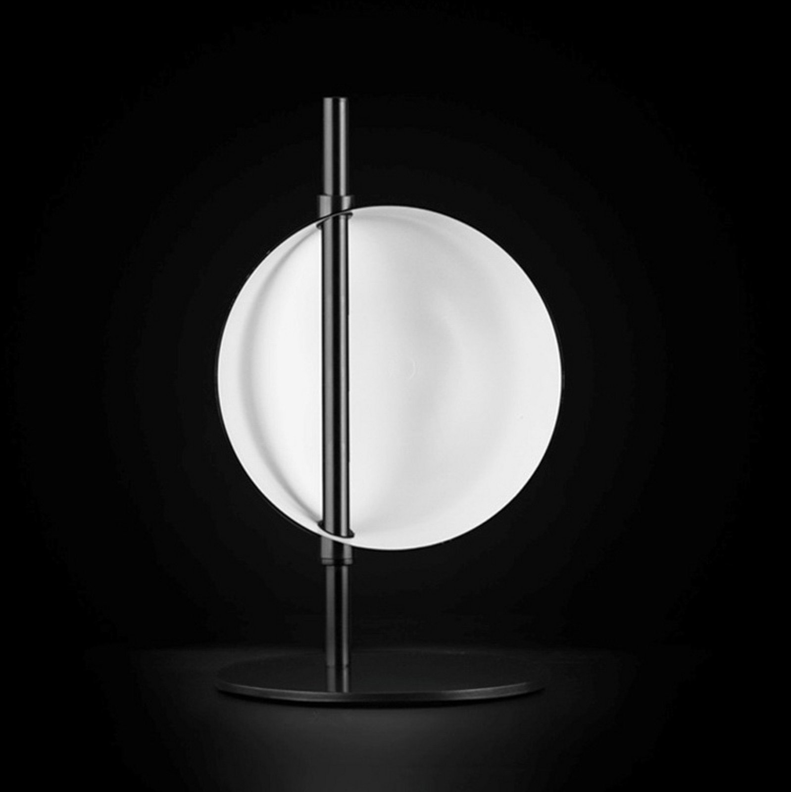 Oluce Superluna 297 LED lampă de masă negru - Camera de zi / sufragerie - Design - Metal