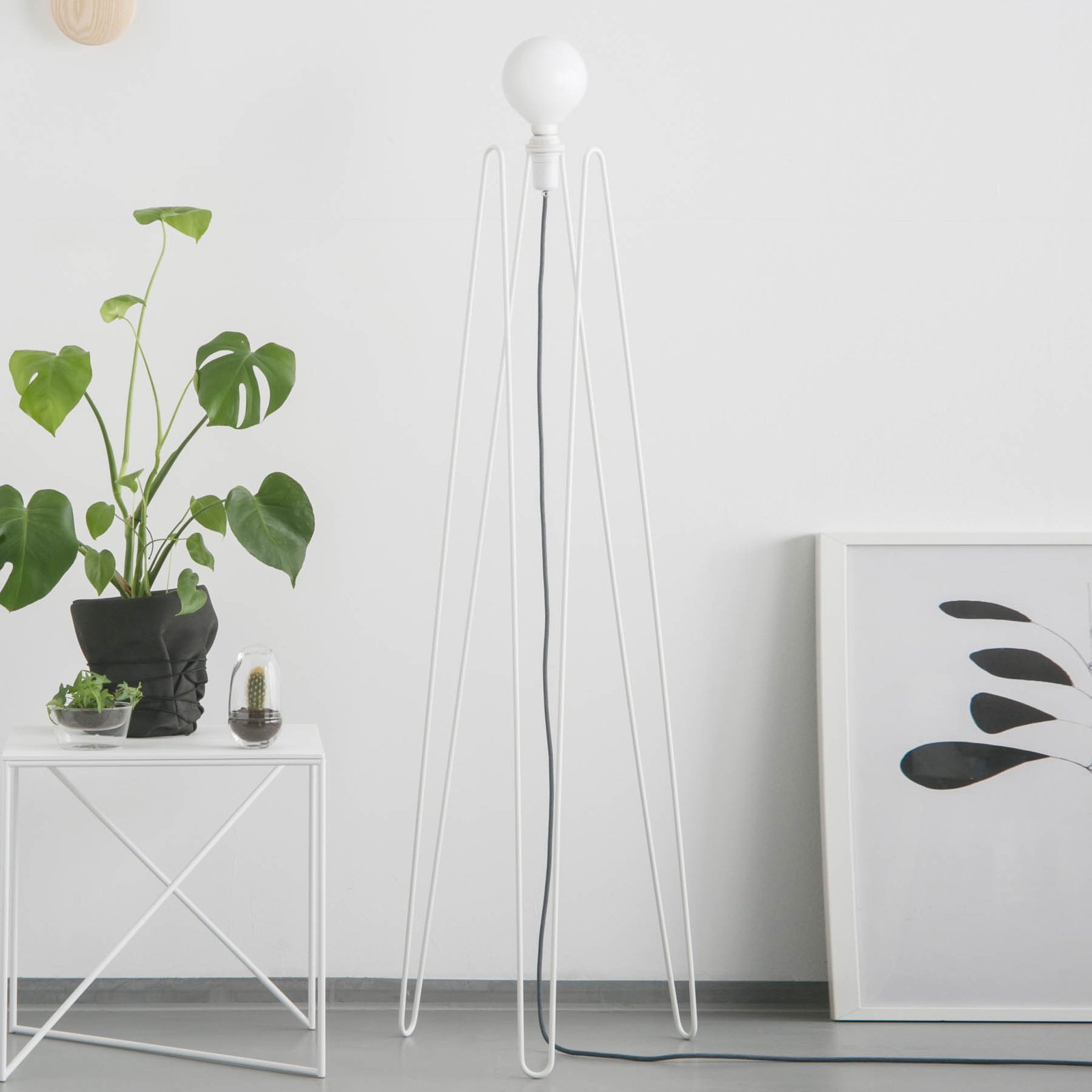 GRUPA Model M2 LED-Stehleuchte