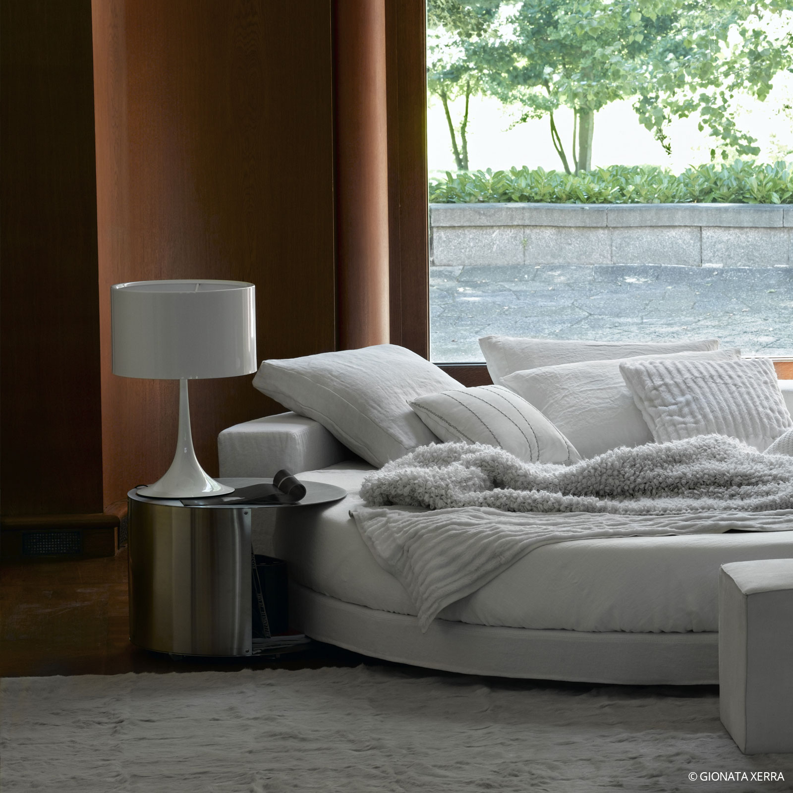 FLOS Spun Light T2 - Designer-Tischleuchte