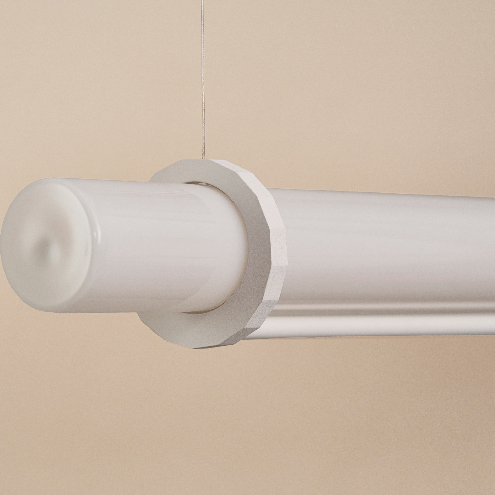Lampada LED a sospensione In Fine, bianca, lunghezza 105 cm - DCW