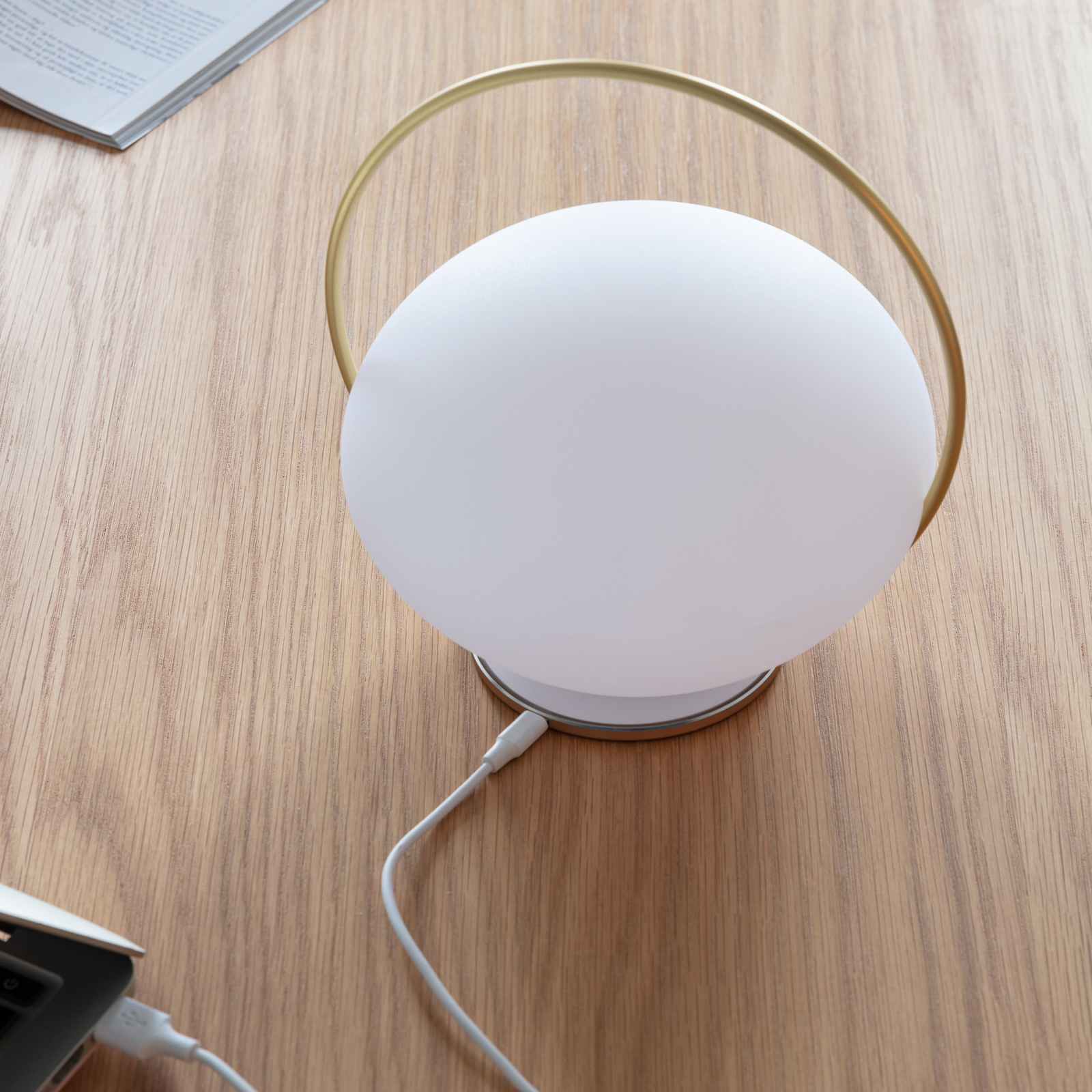 Orbit LED rechargeable table lamp, white/brass, IP44 CCT - UMAGE