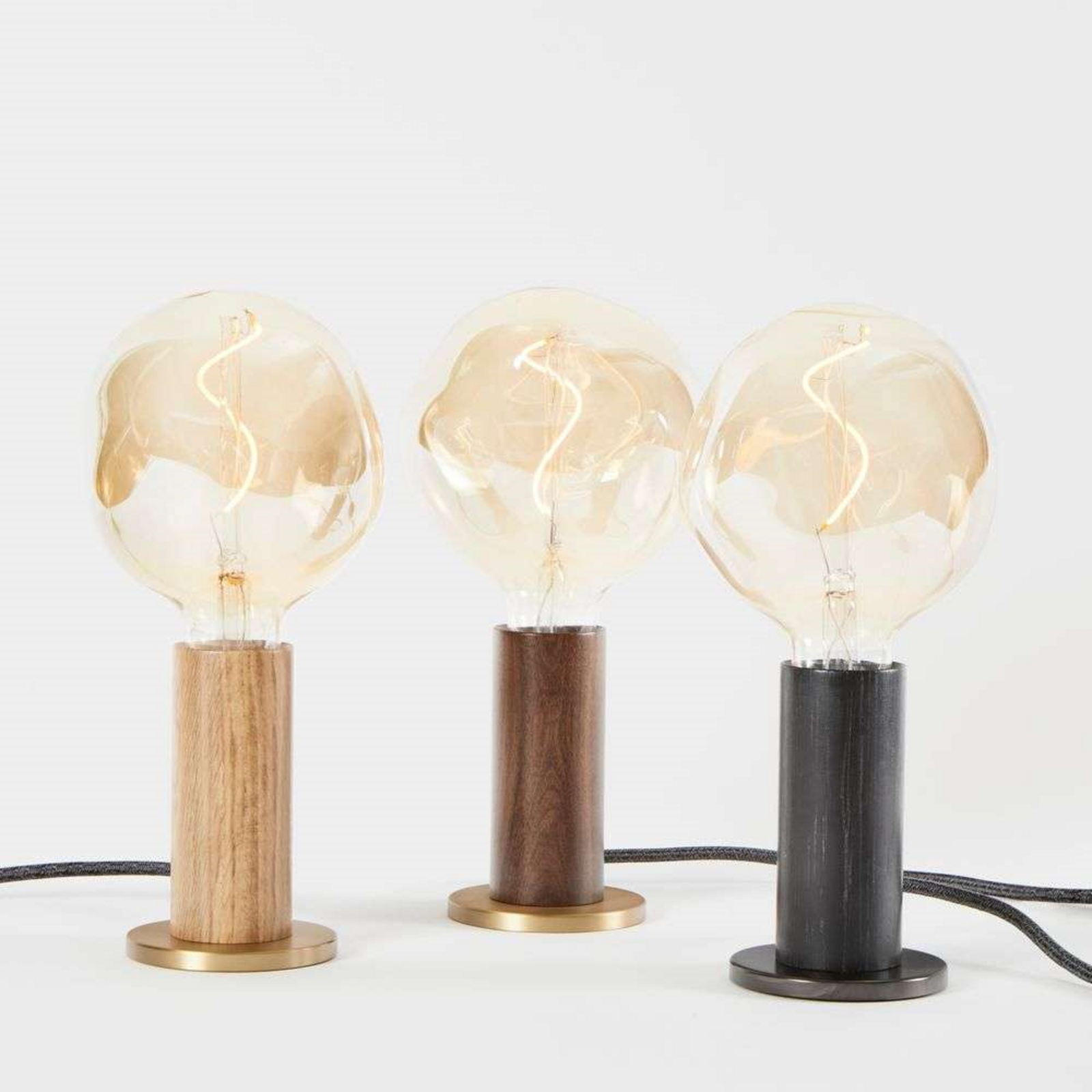 Knuckle Stolna lampa w/Voronoi I Walnut - Tala