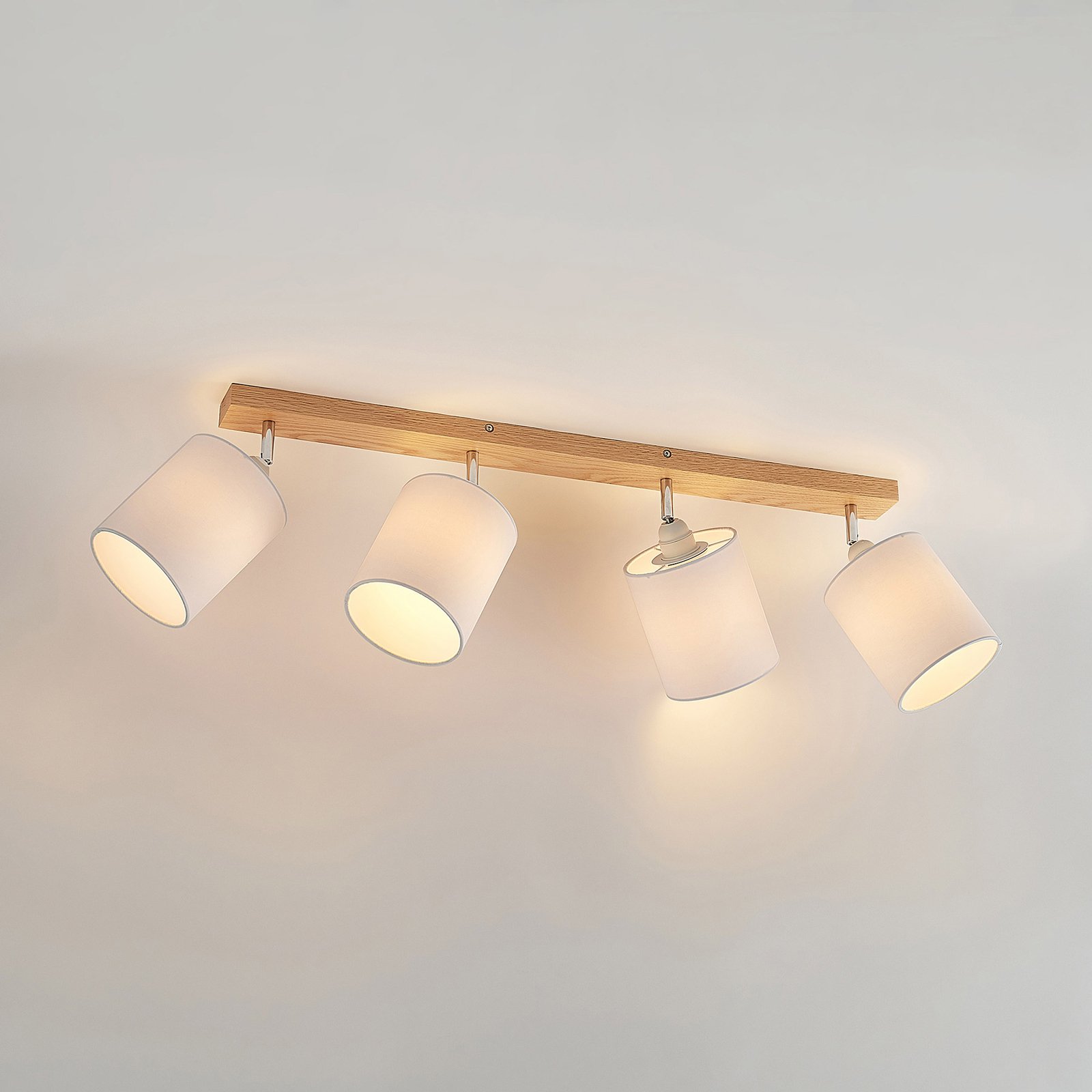 Lindby Deckenstrahler Imarin, 81 cm, weiß, 4-flammig, Holz