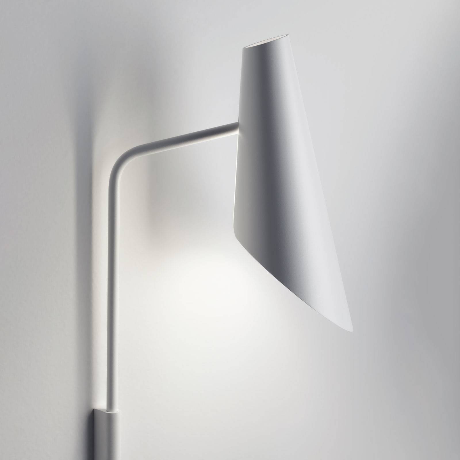 Vibia I.Cono 0725 væglampe 54 cm hvid