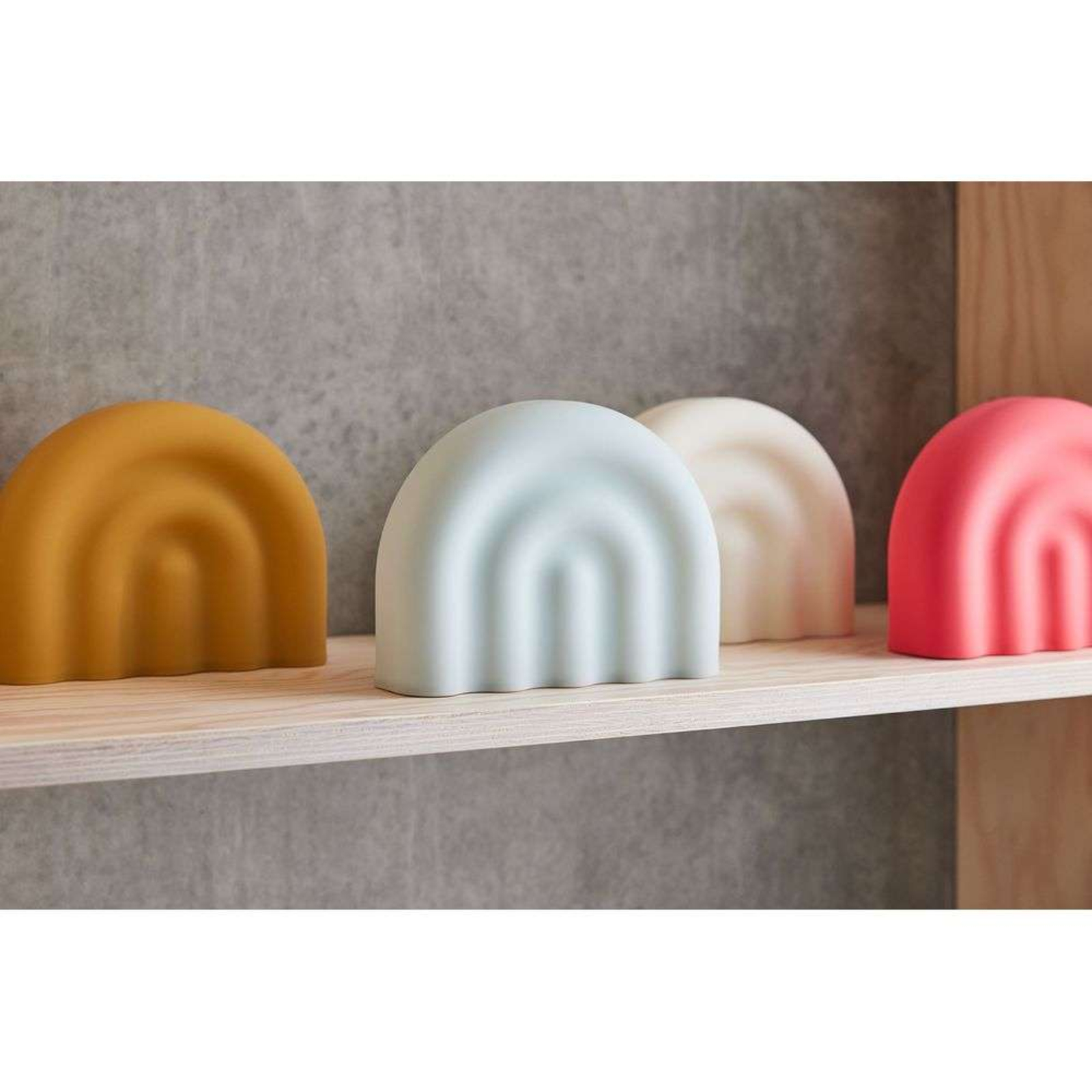 Rainbow Candeeiro de Mesa Portable Cherry Red - OYOY Living Design