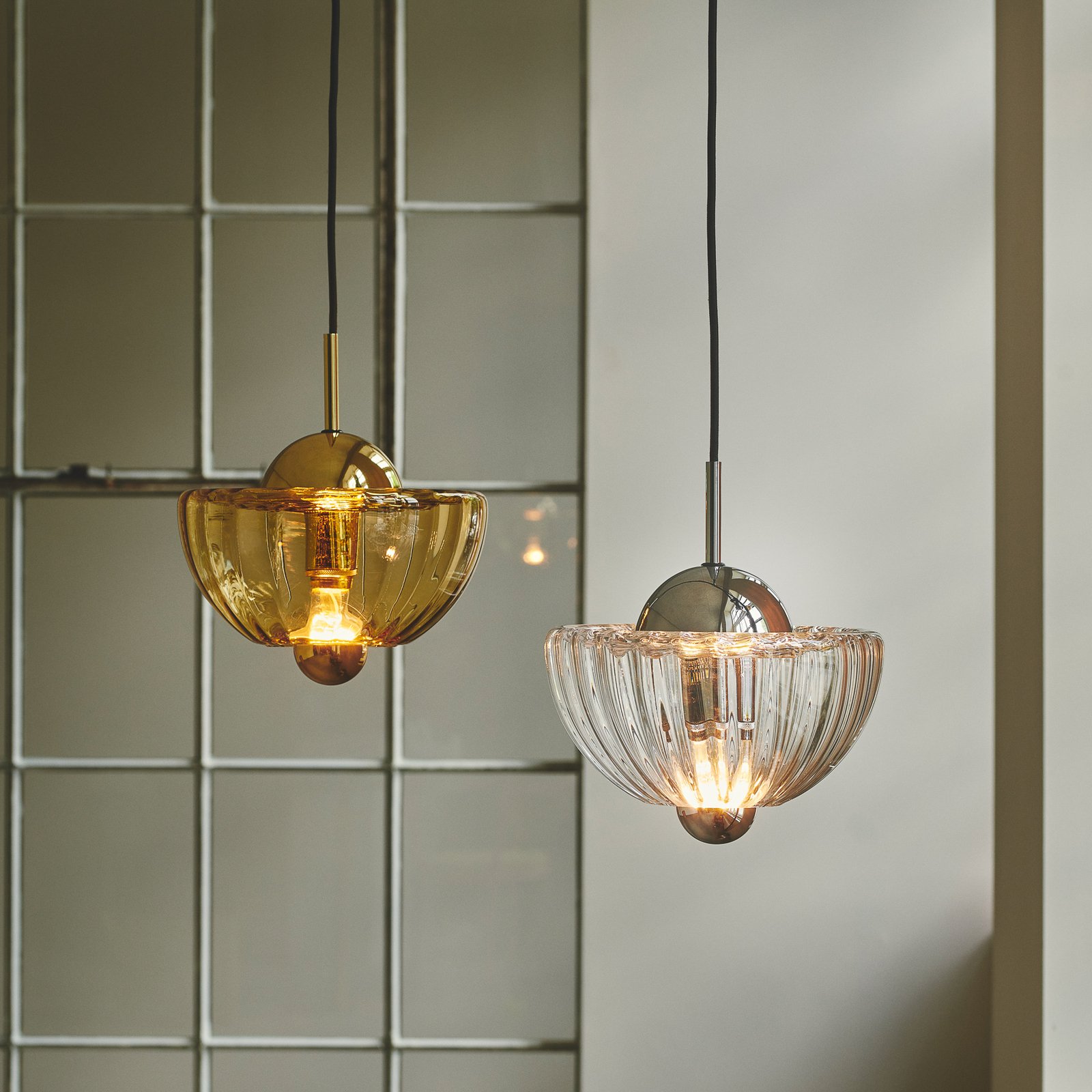 Lotus Suspension Clear - Design By Us