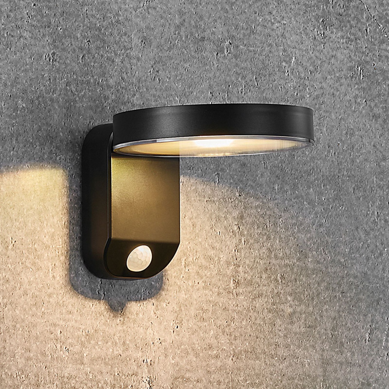 Rica Round LED Solar Aplique de Pared Black - Nordlux